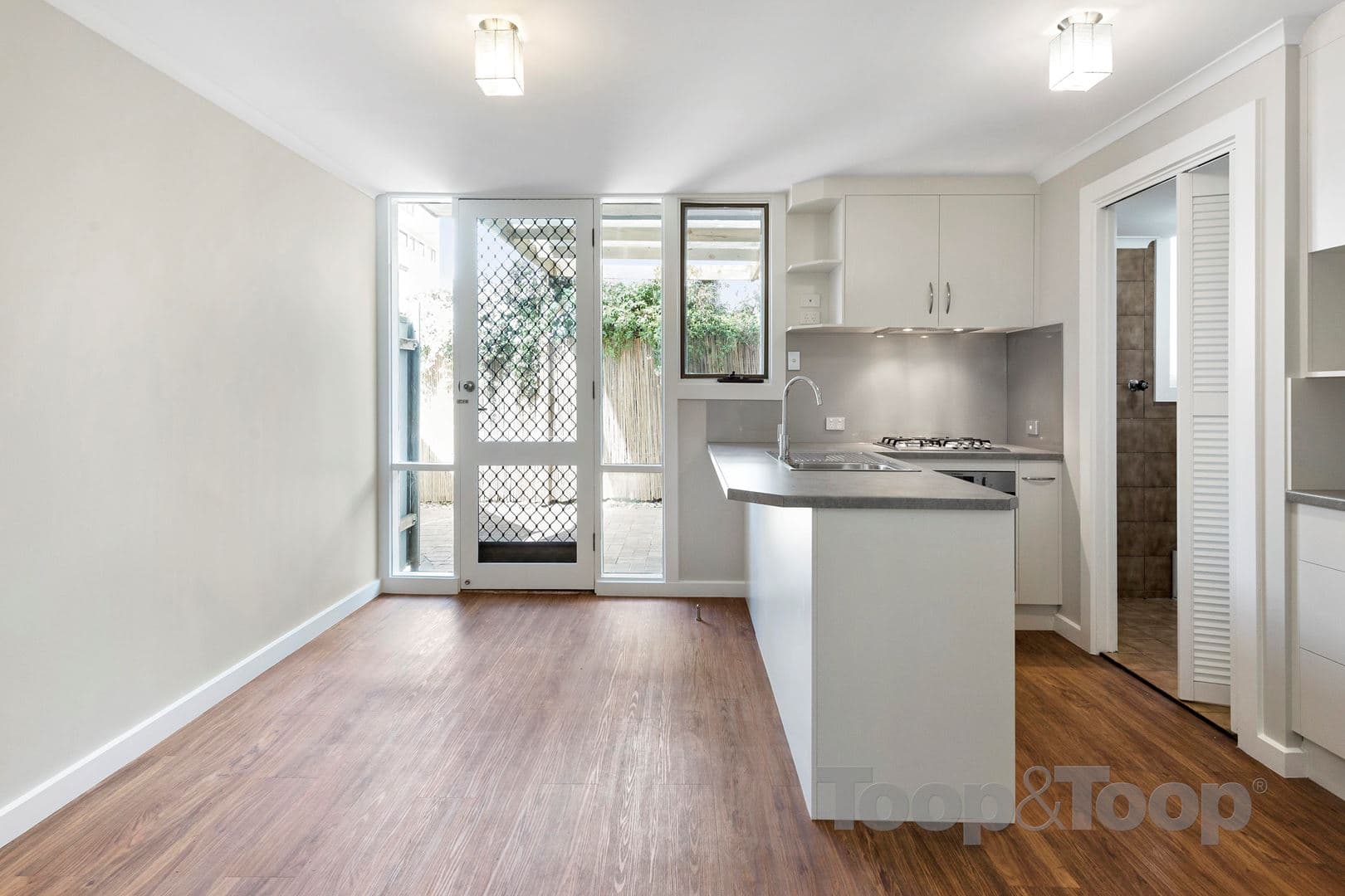 1 / 15 Owen Street, Adelaide SA 5000, Adelaide - Thumbnail 2
