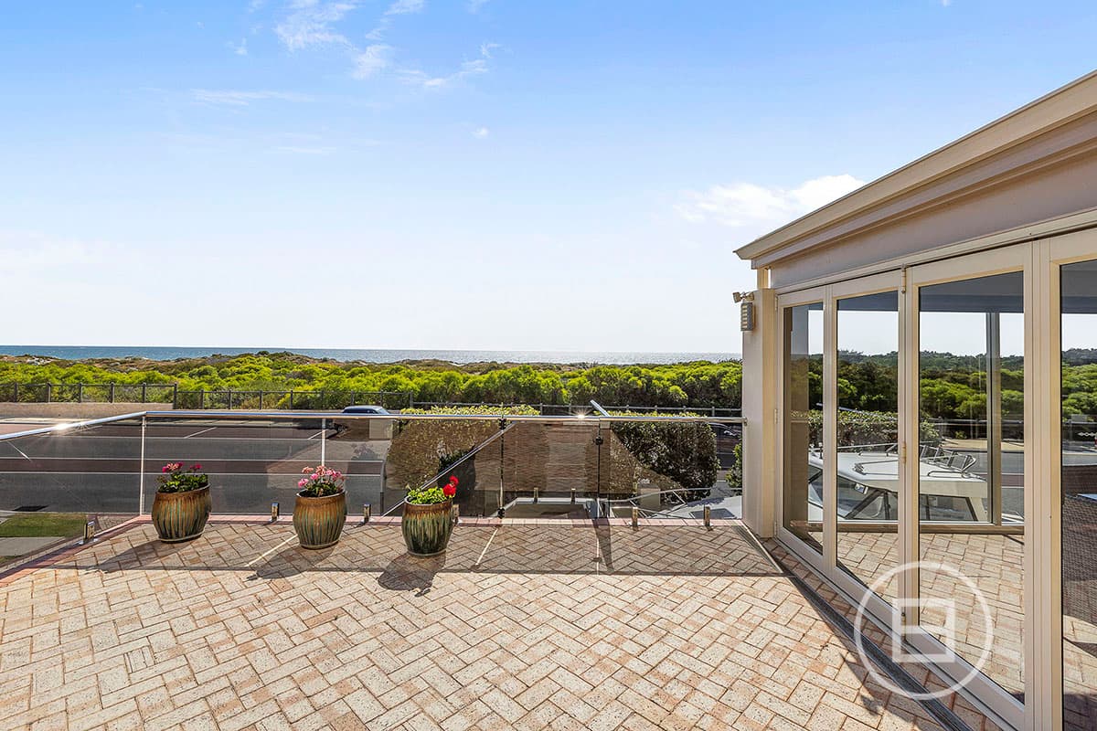118 Oceanside Promenade, MULLALOO, WA, Mullaloo - Thumbnail 2