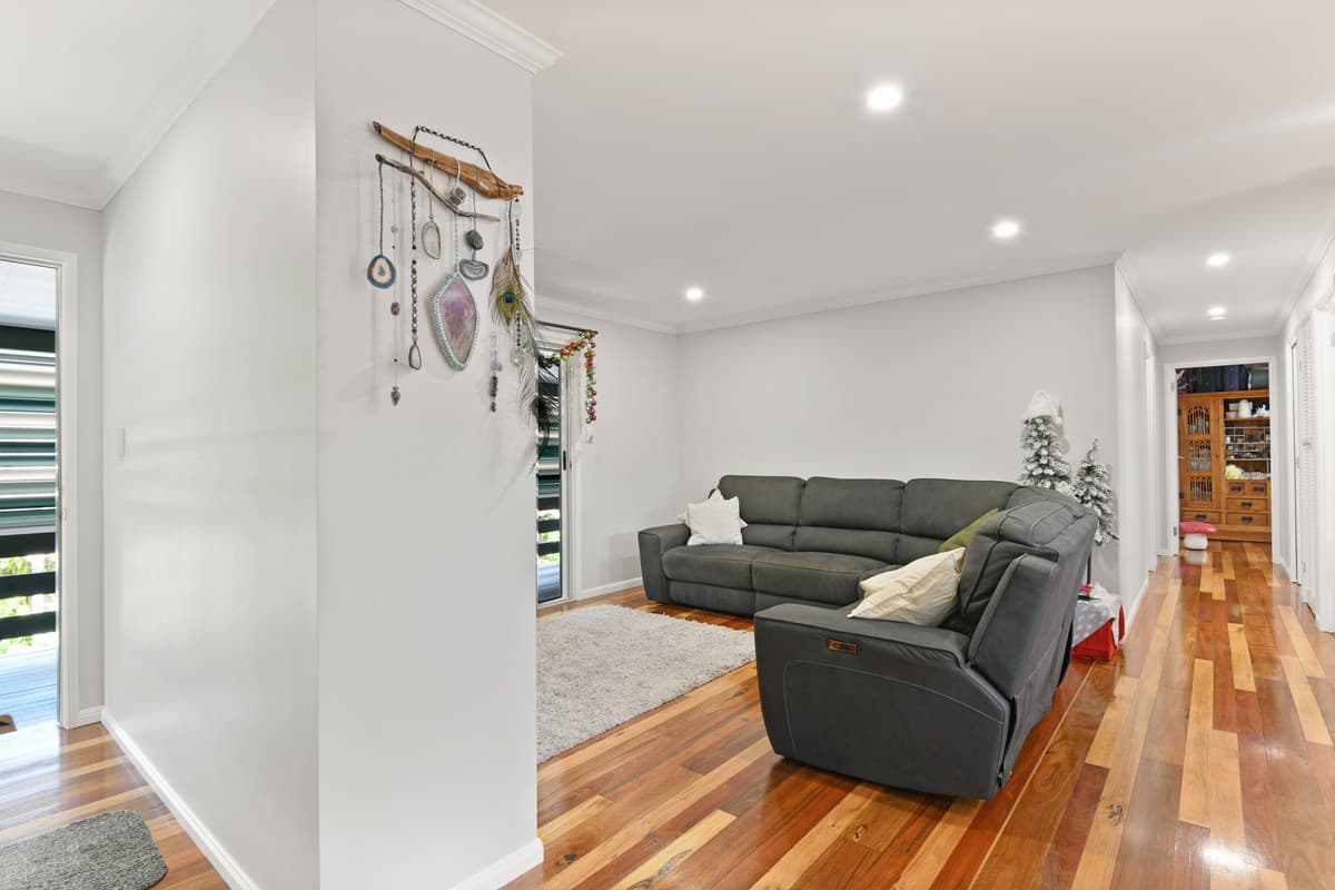 10 Miller Street, Blackbutt QLD 4314, Blackbutt - Thumbnail 5