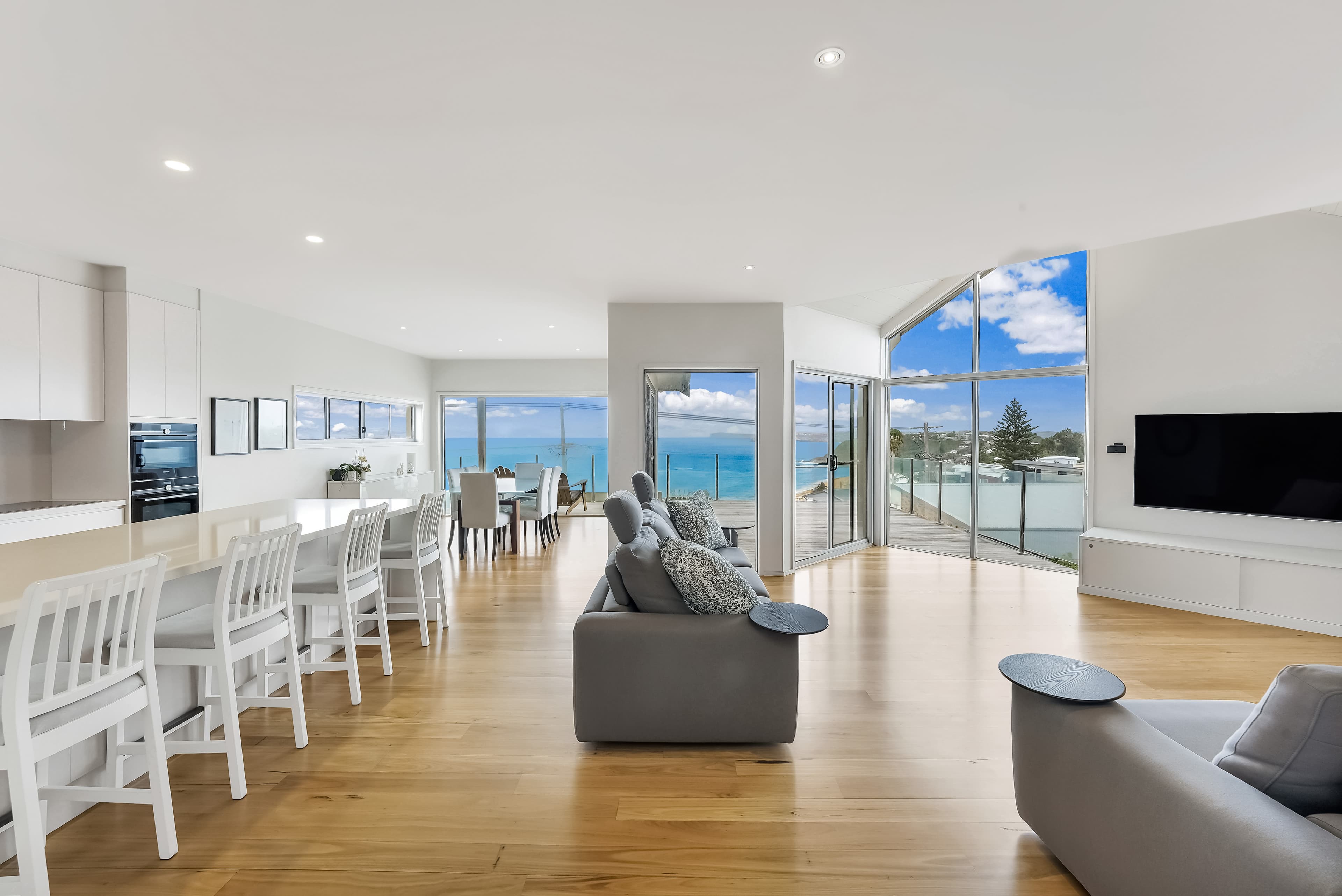 8 North Scenic Road, Forresters Beach, NSW, 2260, Forresters Beach - Thumbnail 2
