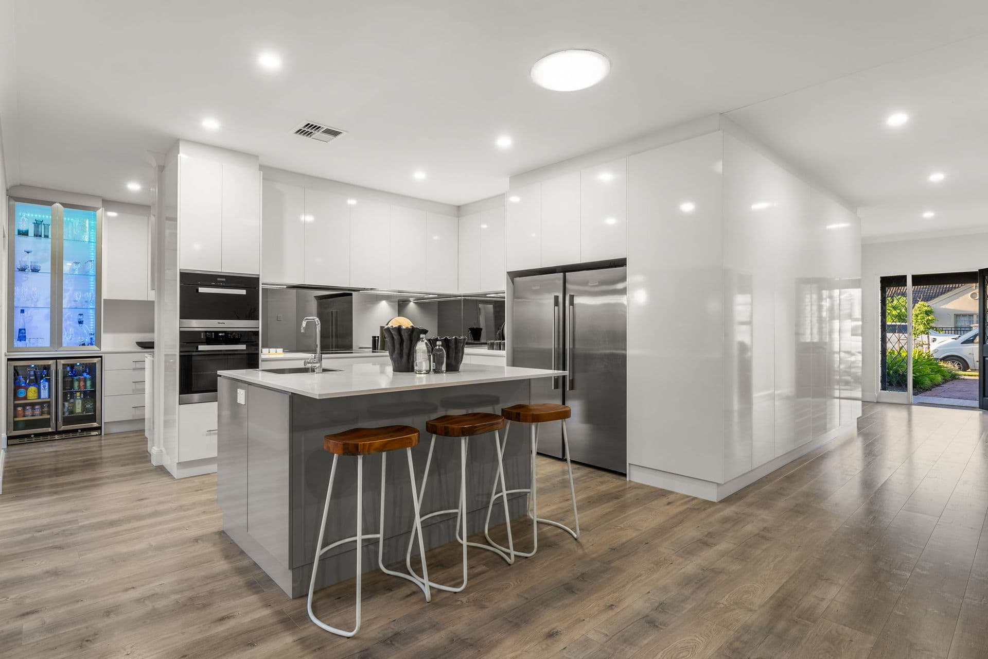 32 Helmsdale Avenue, Glengowrie - Thumbnail 3