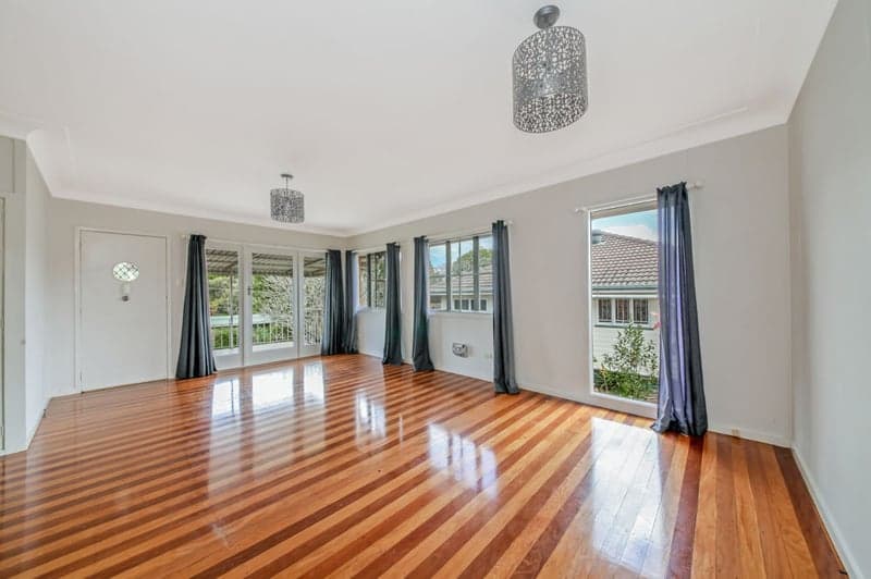 10 Sollis Street                                                                                            
                                                    GEEBUNG, QLD 4034, Geebung - Thumbnail 3