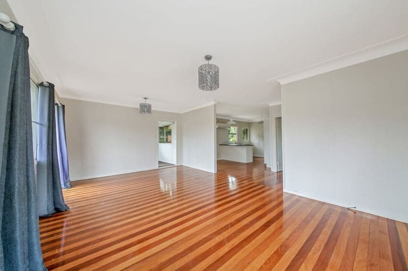 10 Sollis Street                                                                                            
                                                    GEEBUNG, QLD 4034, Geebung - Thumbnail 4