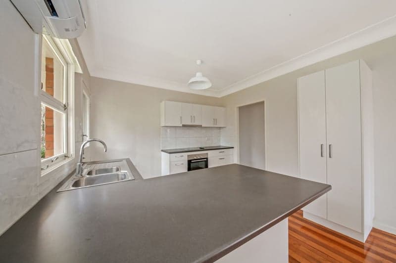 10 Sollis Street                                                                                            
                                                    GEEBUNG, QLD 4034, Geebung - Thumbnail 7