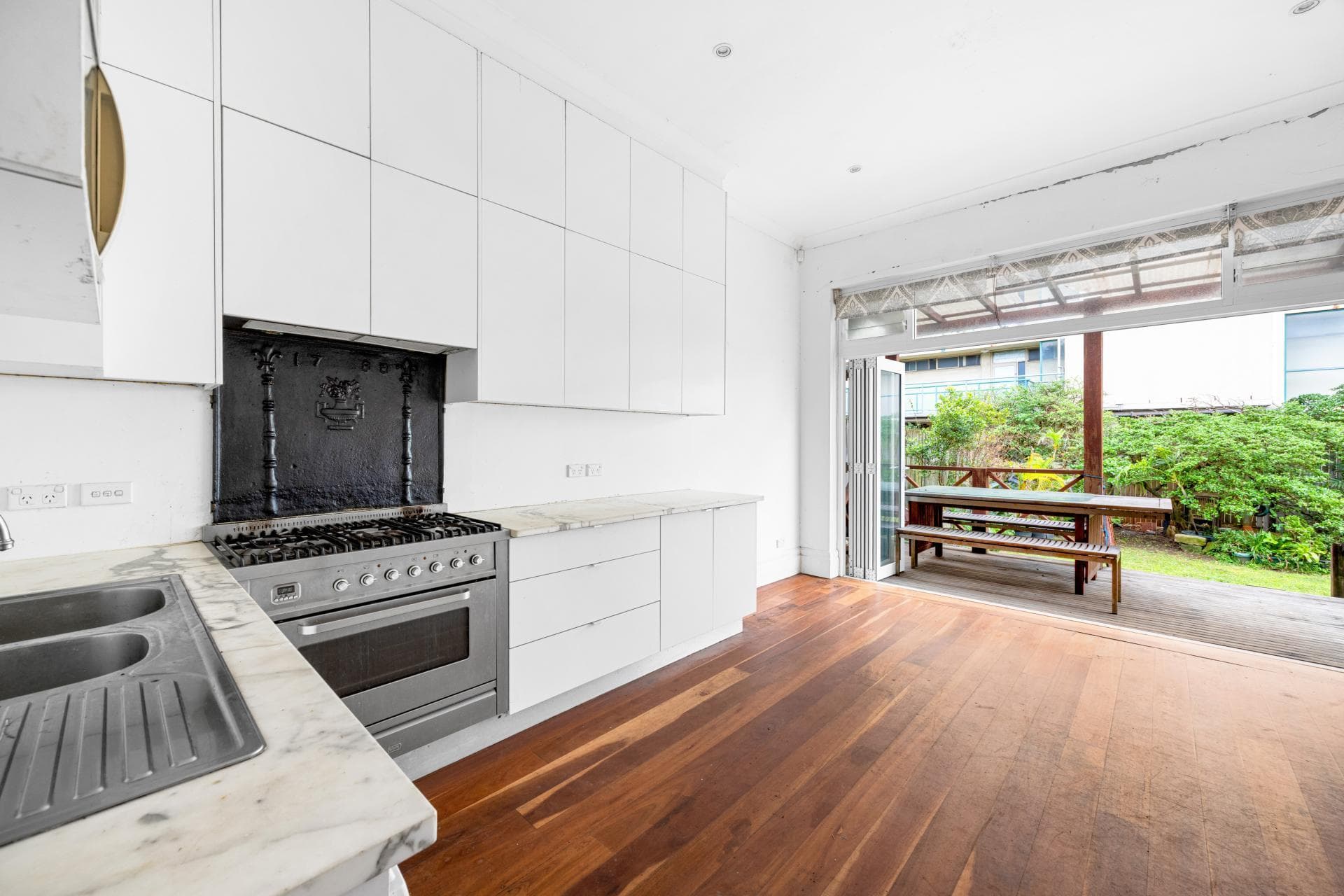 44 Fletcher Street, Bondi, Bondi - Thumbnail 2