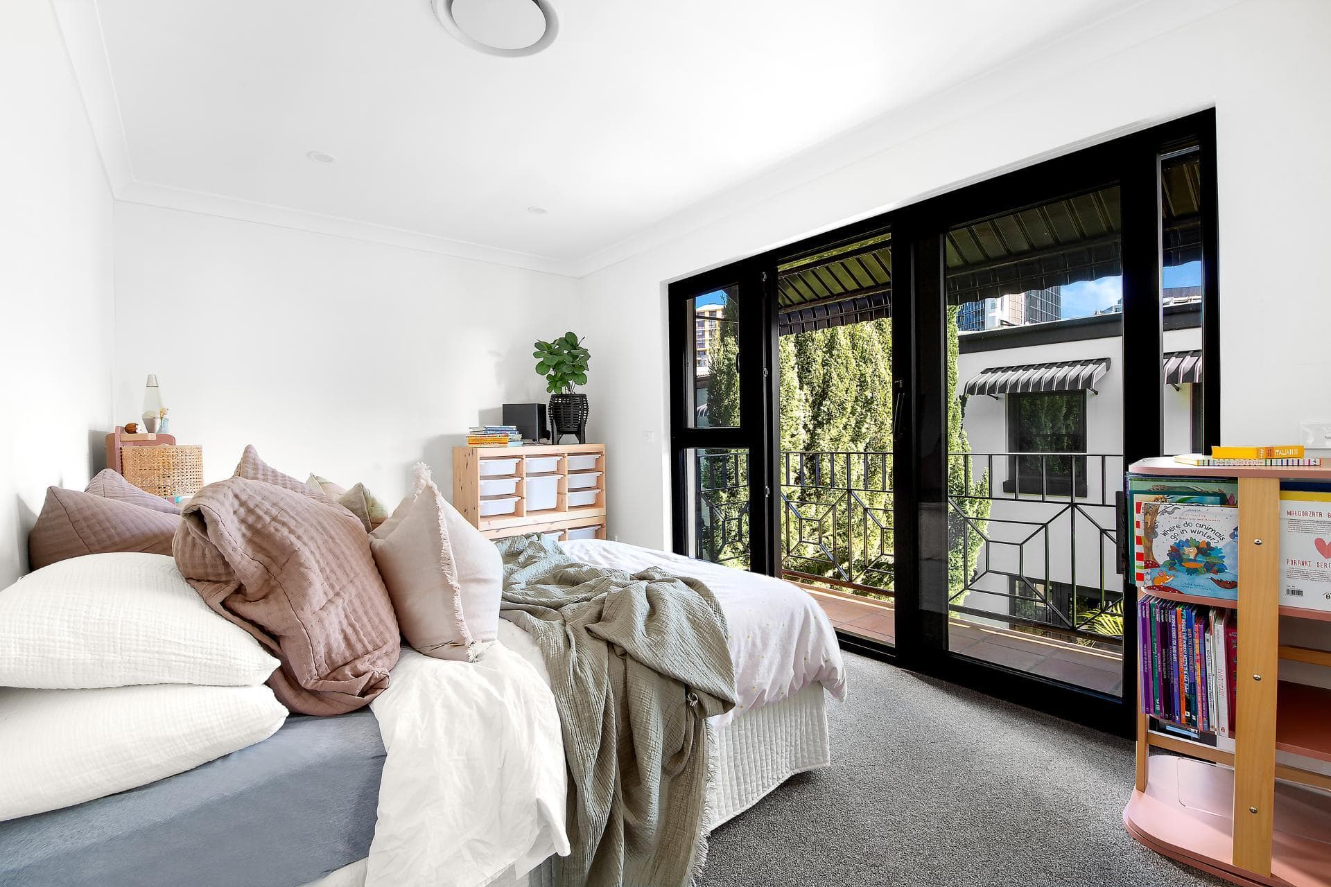 2 Banksia Grove, Perth, Perth - Thumbnail 5