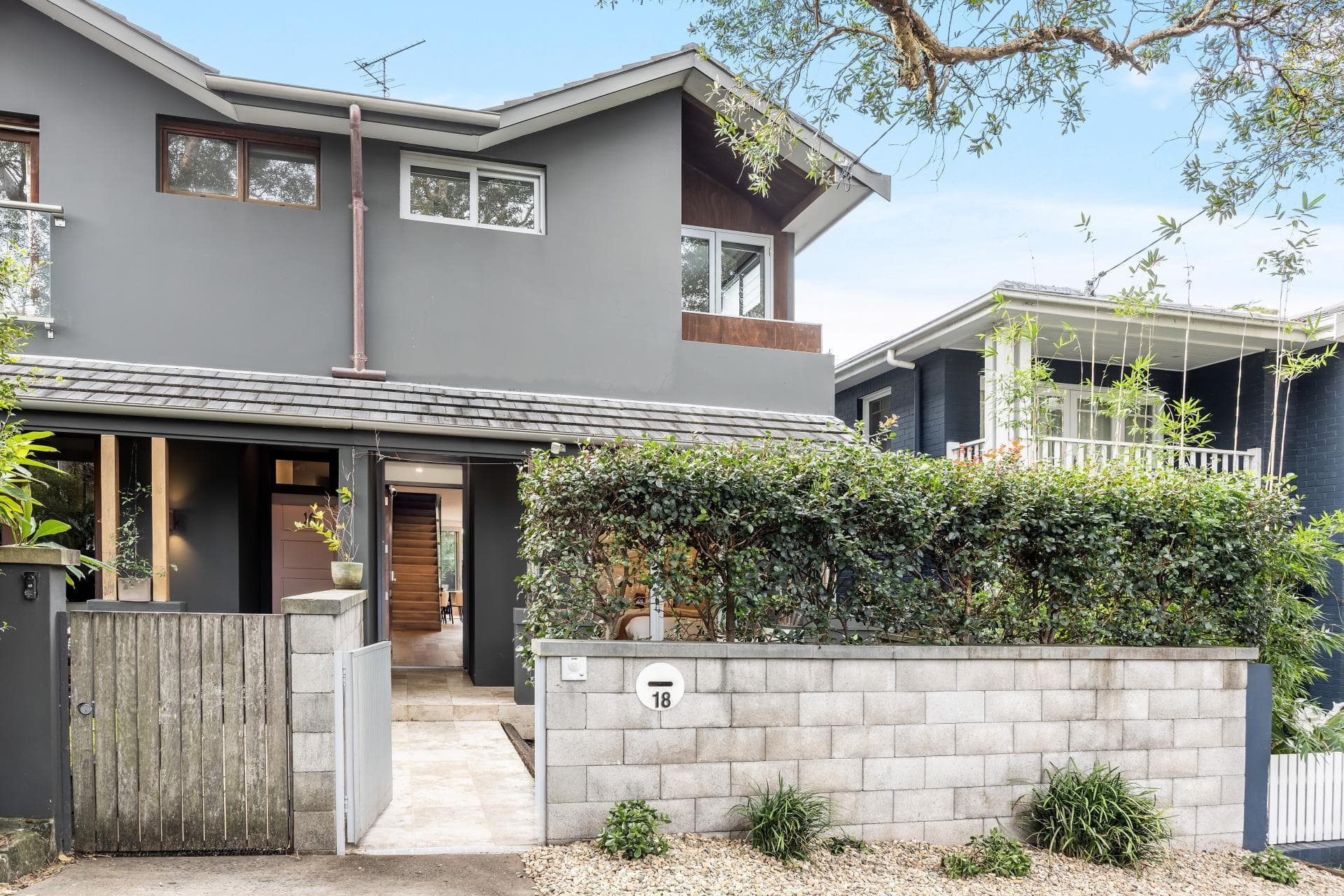 18 Dickson Street, Bronte, Bronte - Thumbnail 3