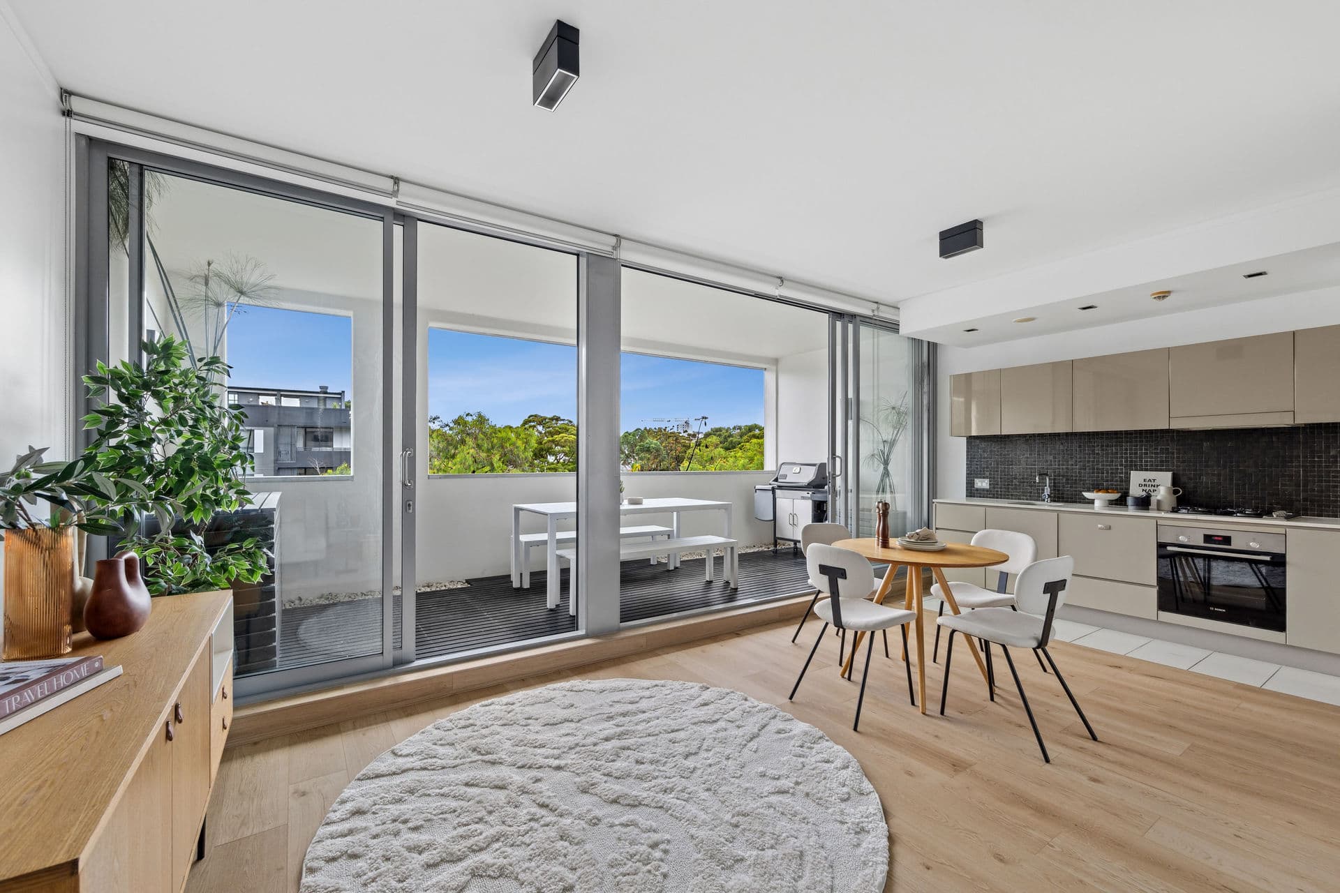 416/2-4 Powell Street, Waterloo, Waterloo - Image 1