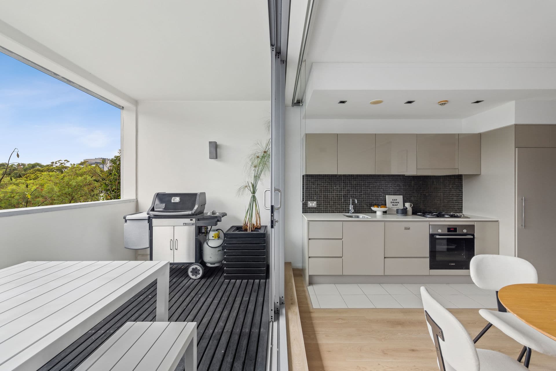 416/2-4 Powell Street, Waterloo, Waterloo - Thumbnail 4