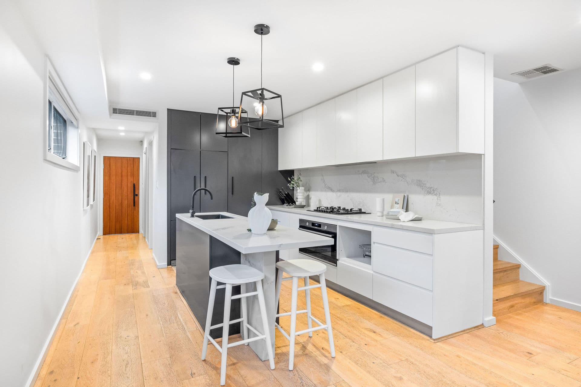 16 William Street, Botany, Botany - Image 1