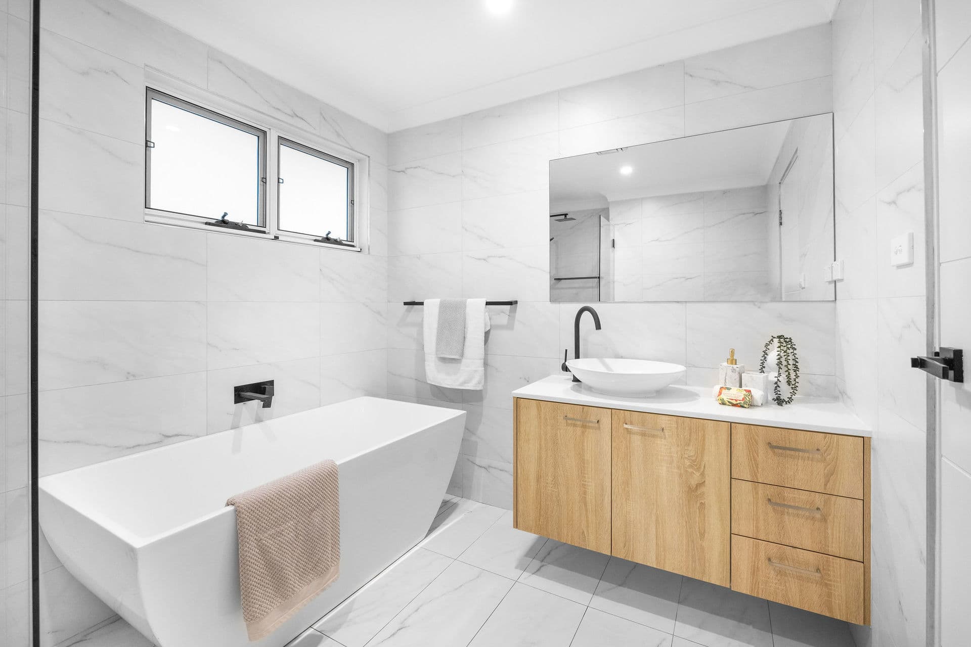 16 William Street, Botany, Botany - Thumbnail 3