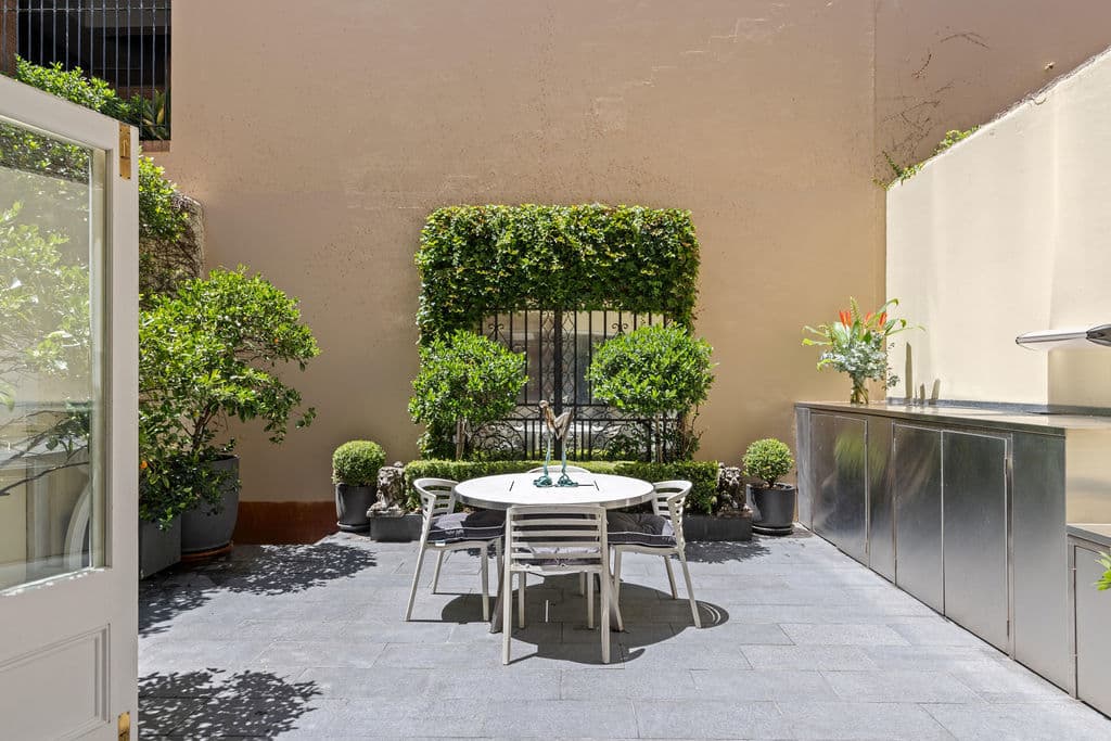 168 Forbes Street, Woolloomooloo, Woolloomooloo - Image 1