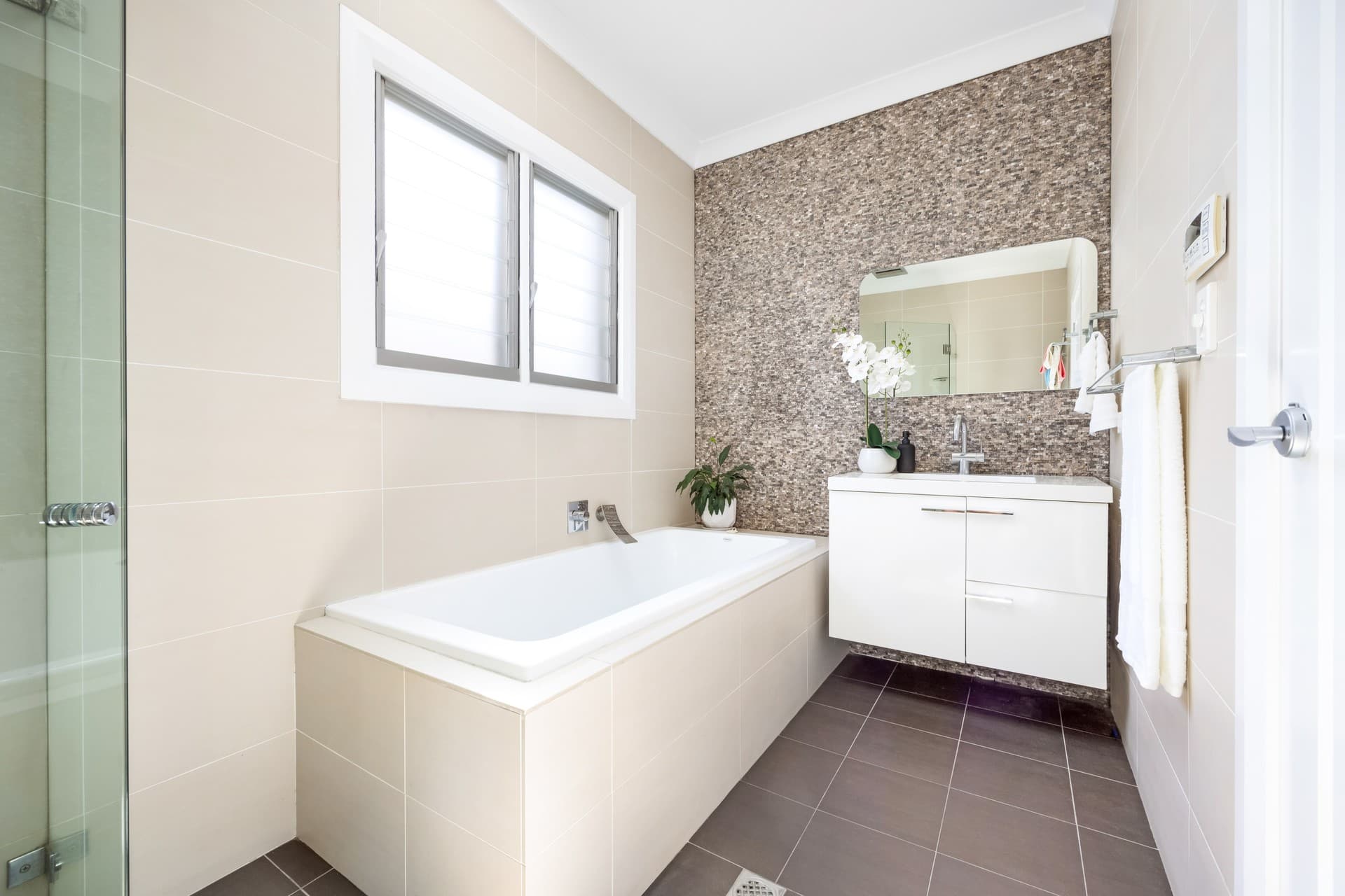 8 Glasgow Avenue, Bondi Beach, Bondi Beach - Thumbnail 3