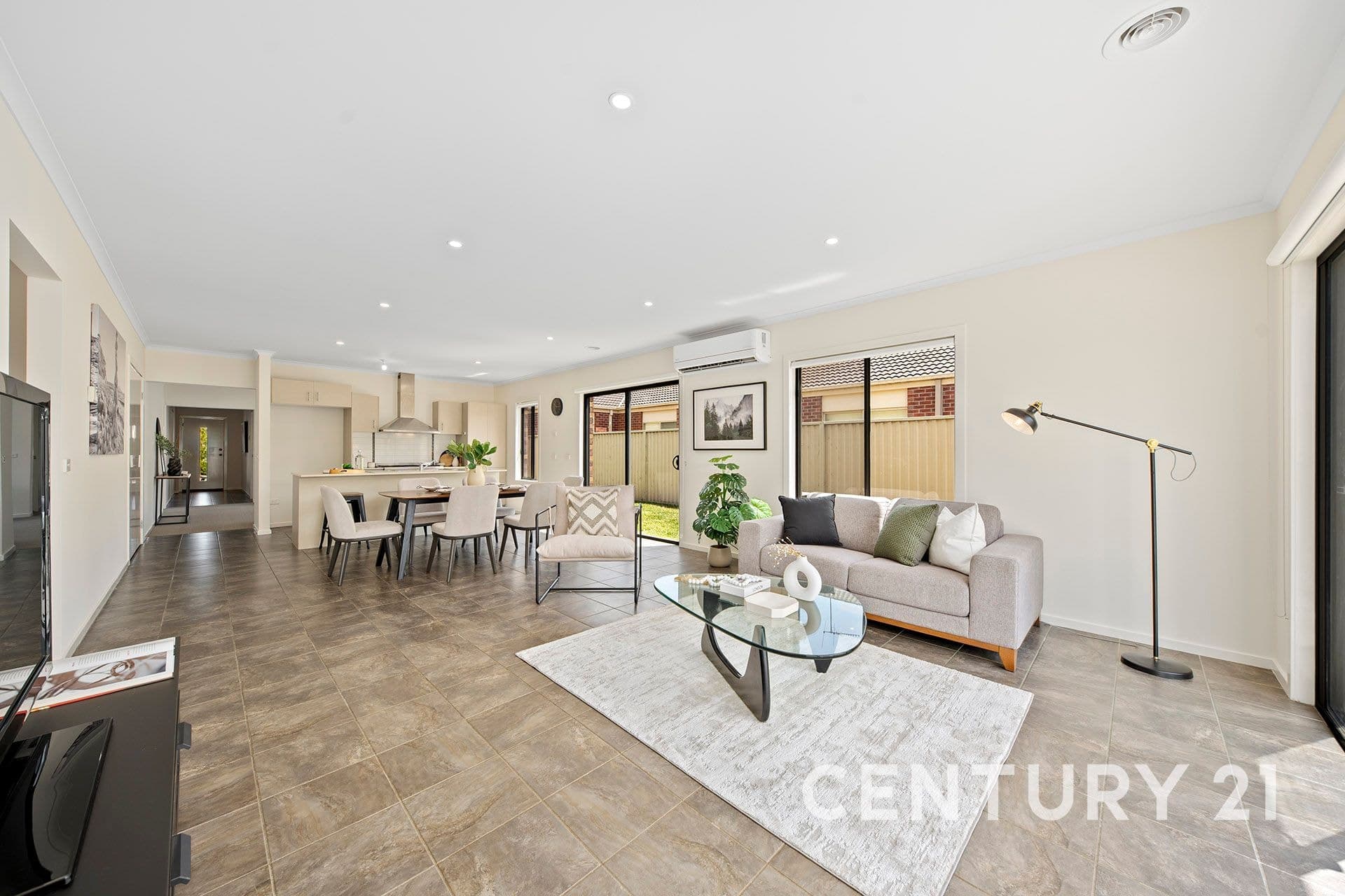 40 Bluehills Boulevard, Pakenham, VIC, 3810, Pakenham - Thumbnail 4