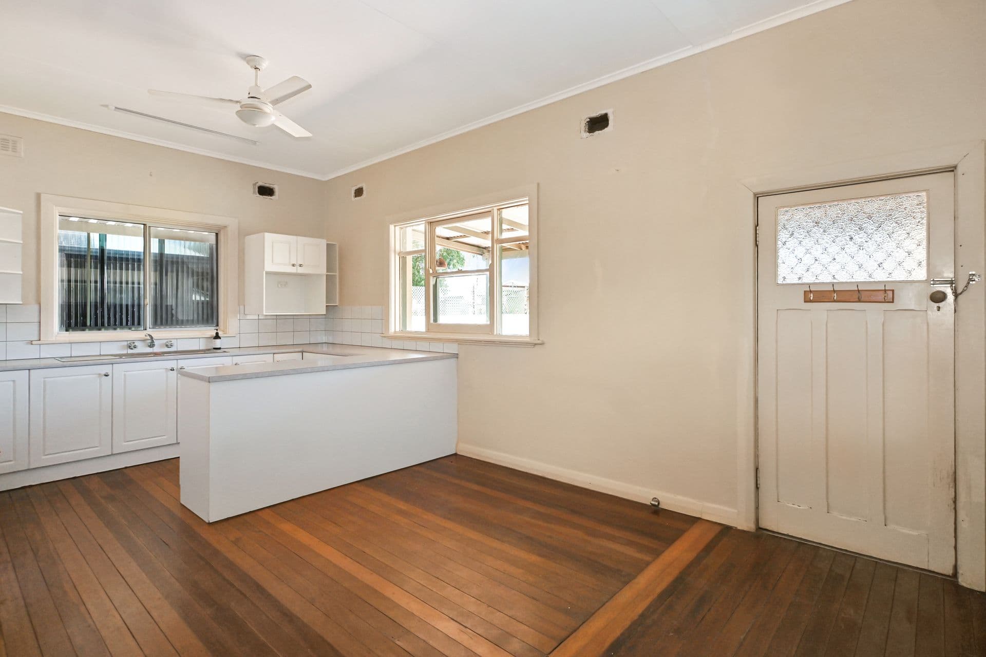 86 Morgan Street, Broken Hill, NSW, 2880, Broken Hill - Thumbnail 3