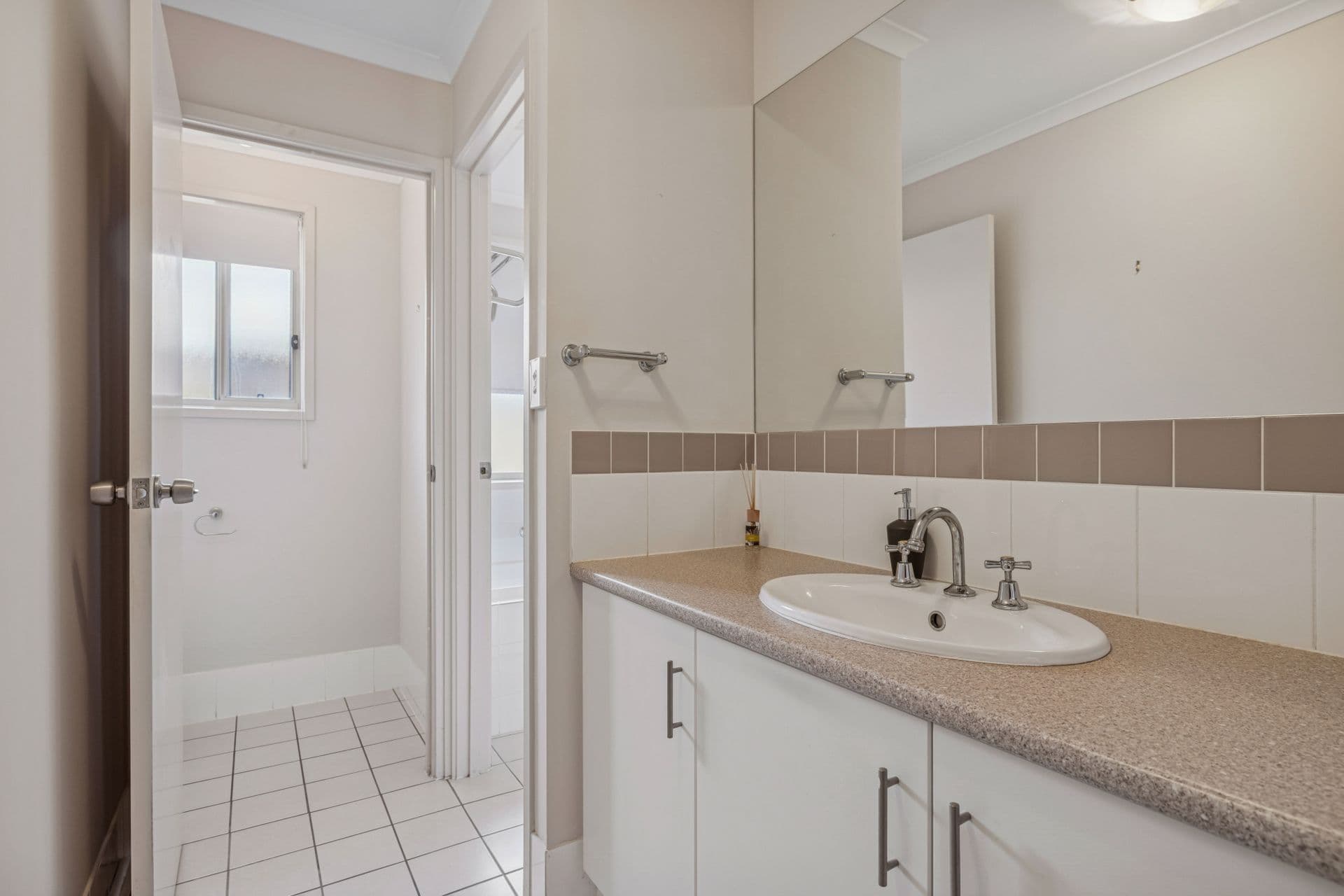 13 Pinkgum Avenue, Aldinga Beach, SA, 5173, Aldinga Beach - Thumbnail 7
