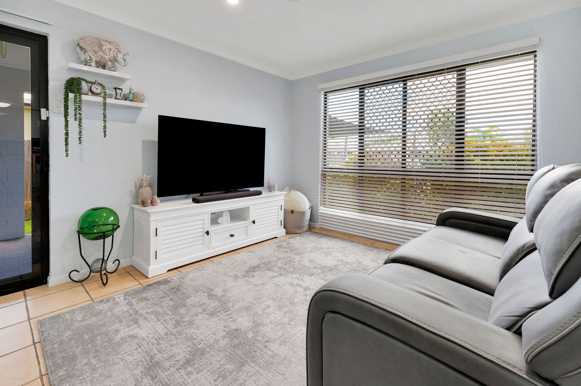 16 Kinnardy Street, Burdell, QLD, 4818, Burdell - Thumbnail 4