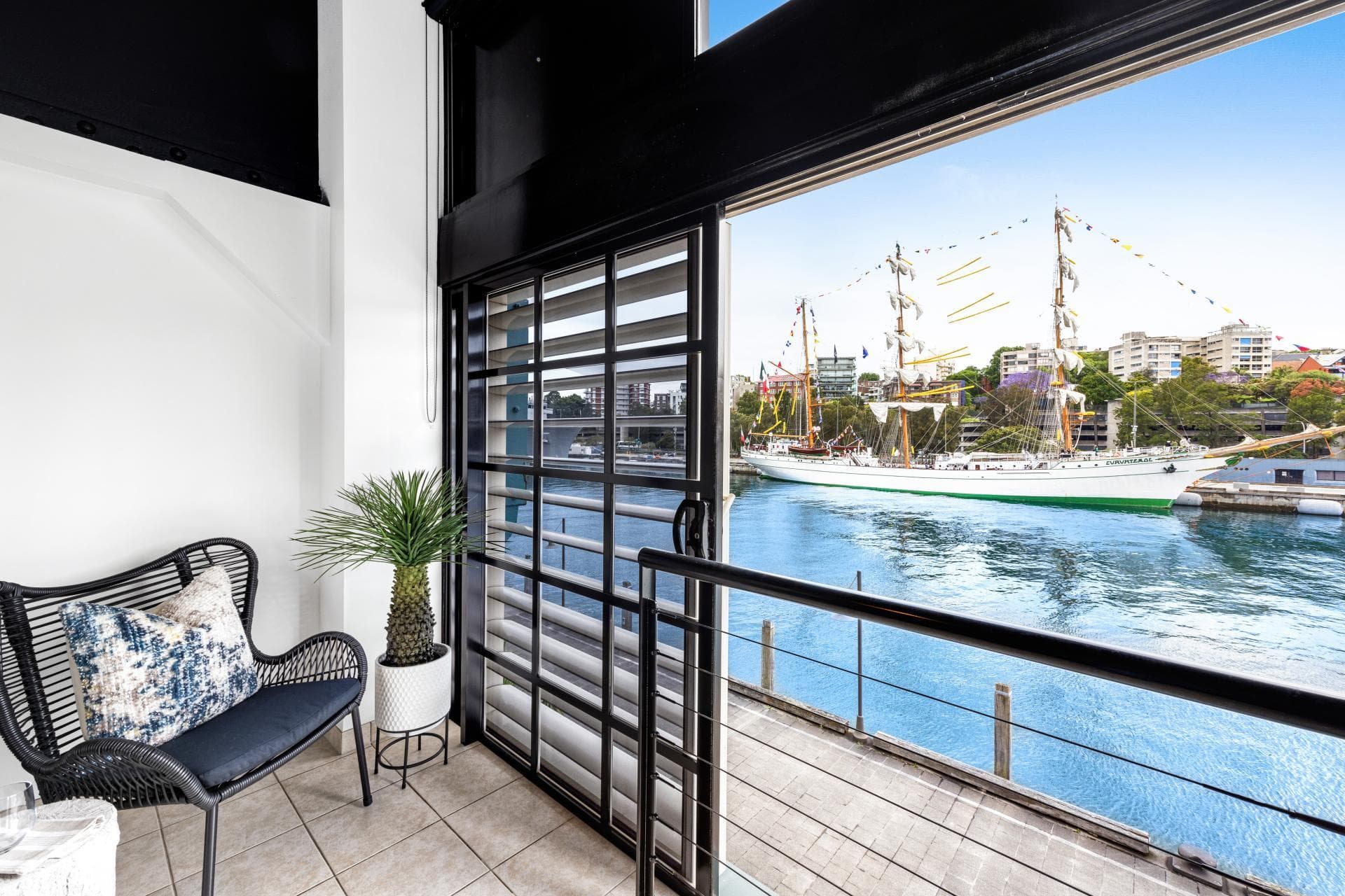 332/6E Cowper Wharf Roadway, Woolloomooloo, Woolloomooloo - Thumbnail 7