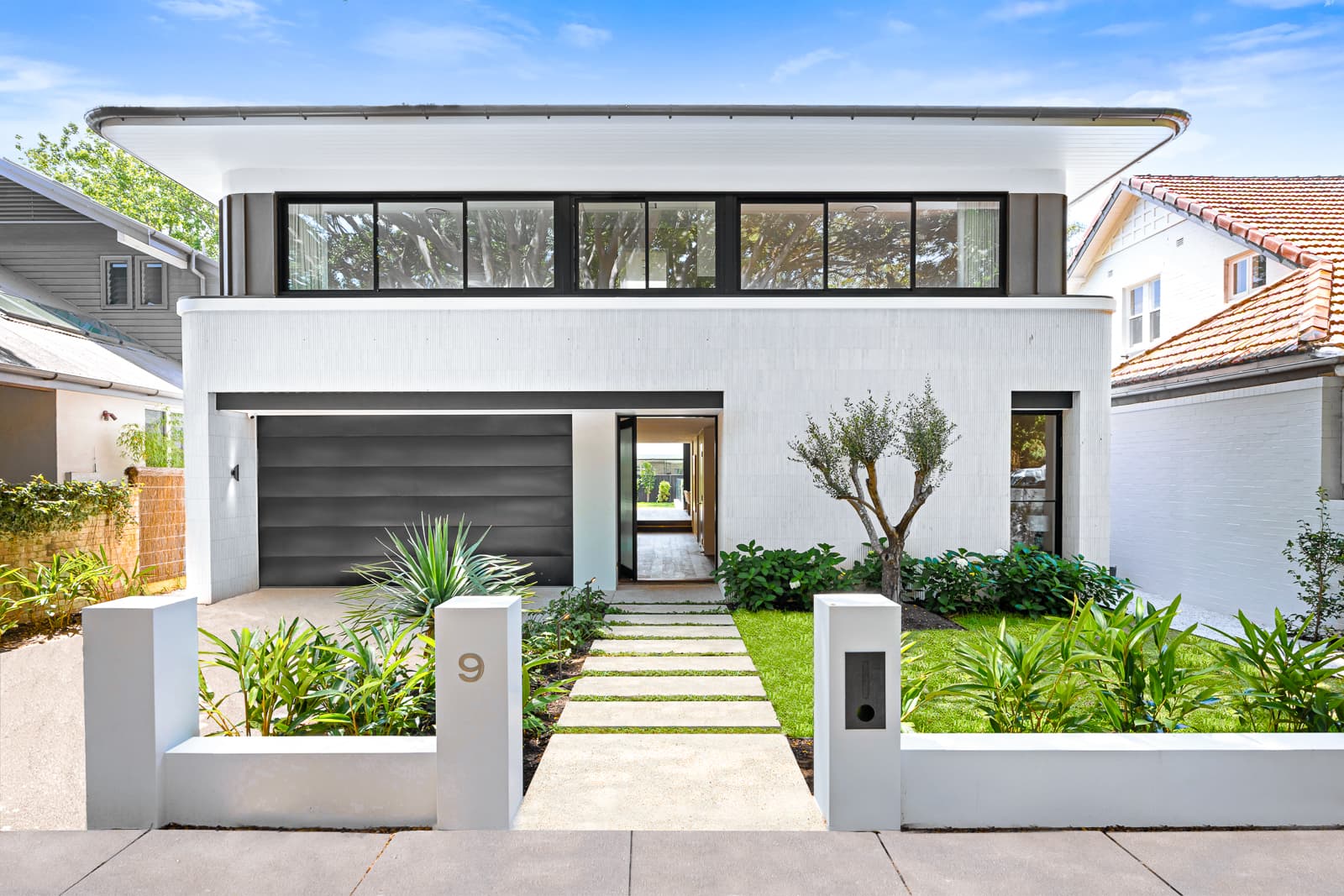9 Beresford  Road, Rose Bay, Rose Bay - Thumbnail 2
