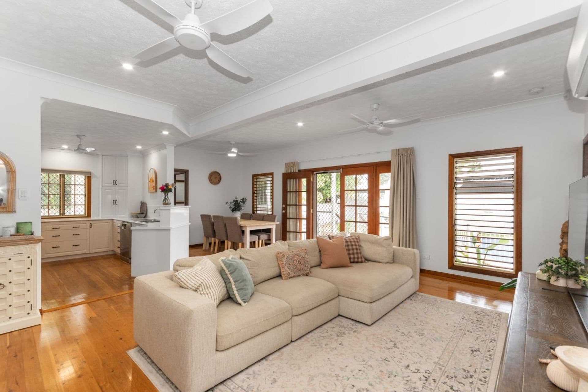 16 Hopkins Street, Currajong, QLD, 4812, Currajong - Thumbnail 2