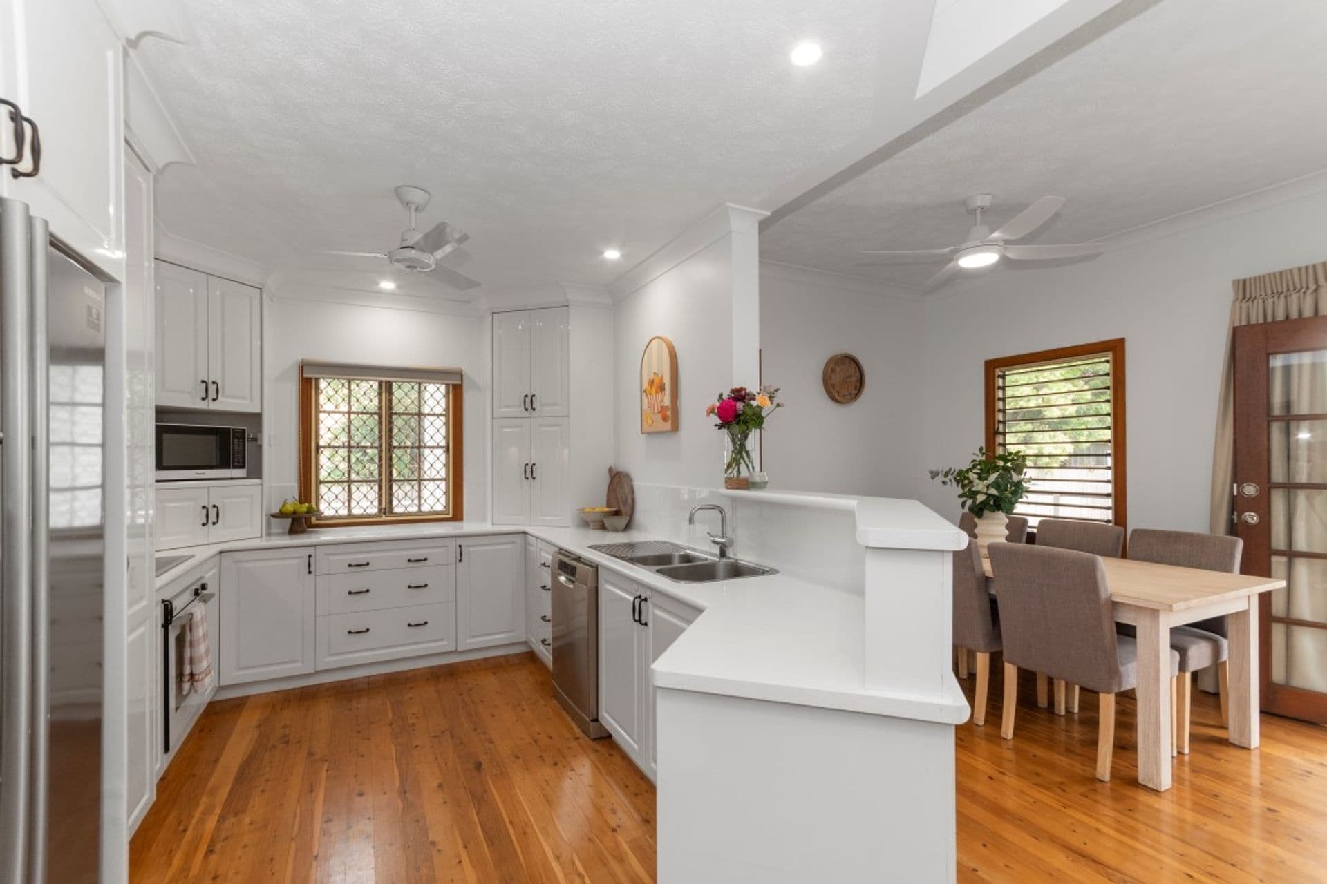 16 Hopkins Street, Currajong, QLD, 4812, Currajong - Thumbnail 3