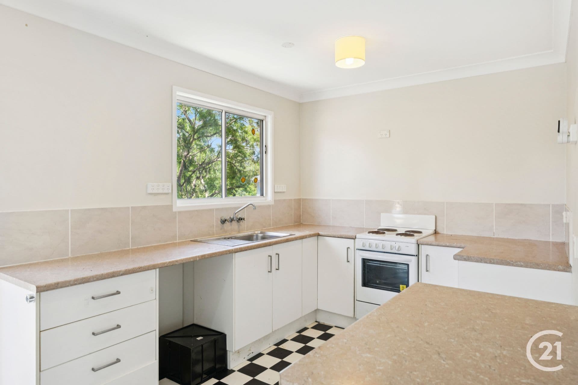 55 Creek Street, Bundamba, QLD, 4304, Bundamba - Thumbnail 2