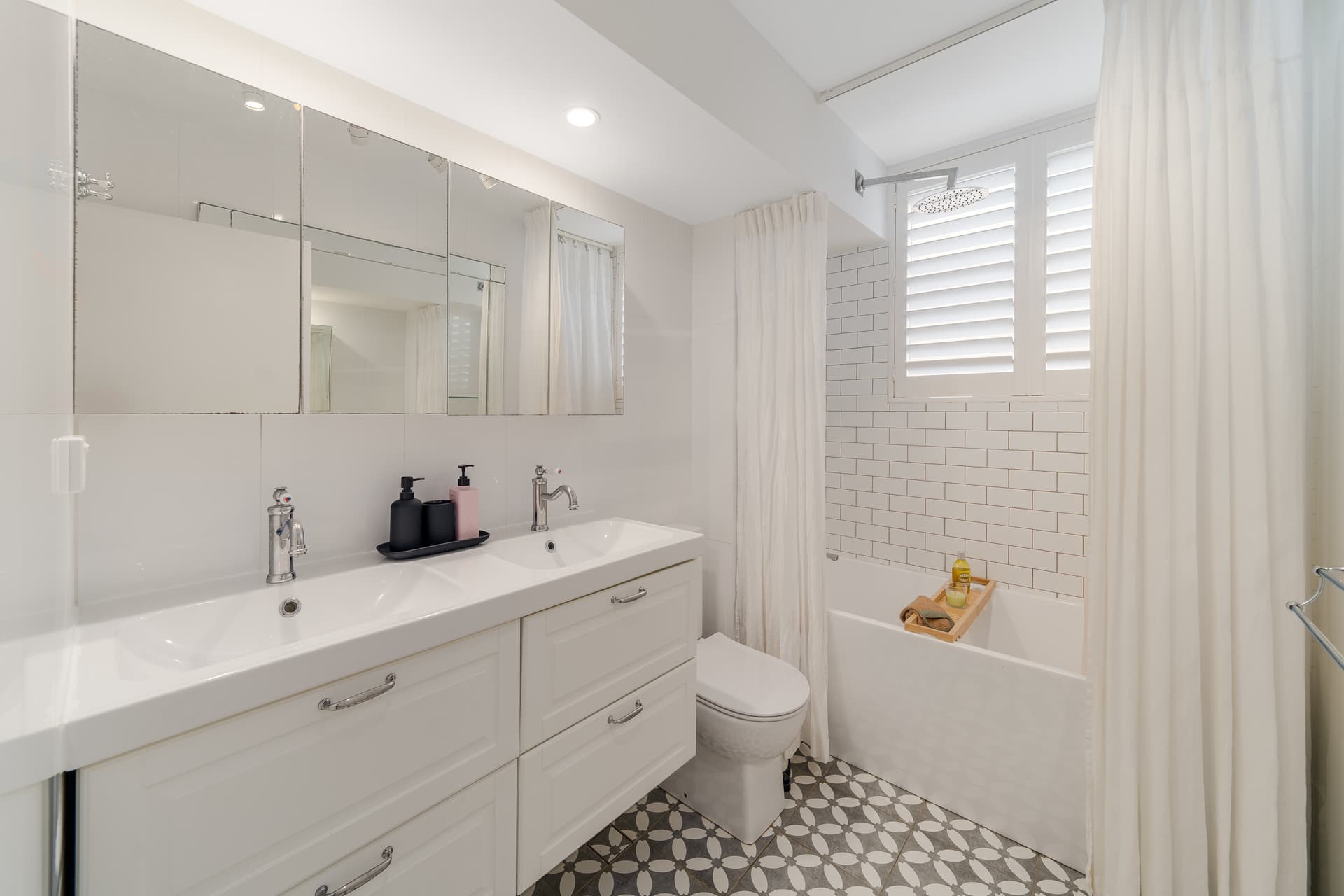 1/20 Hardy Street, North Bondi, North Bondi - Image 1