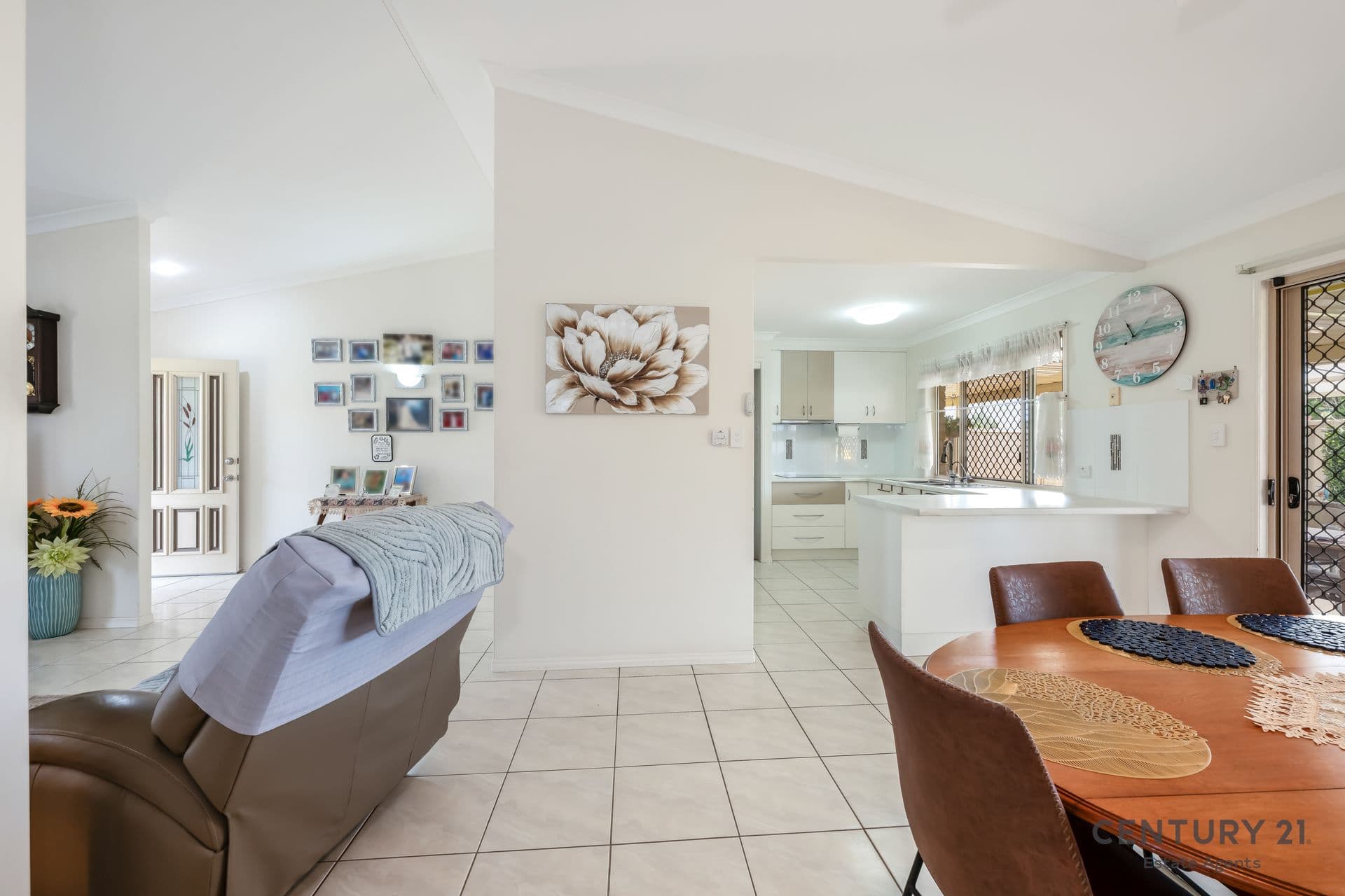 2/45 Thabeban Street, Avenell Heights, QLD, 4670, Avenell Heights - Thumbnail 6