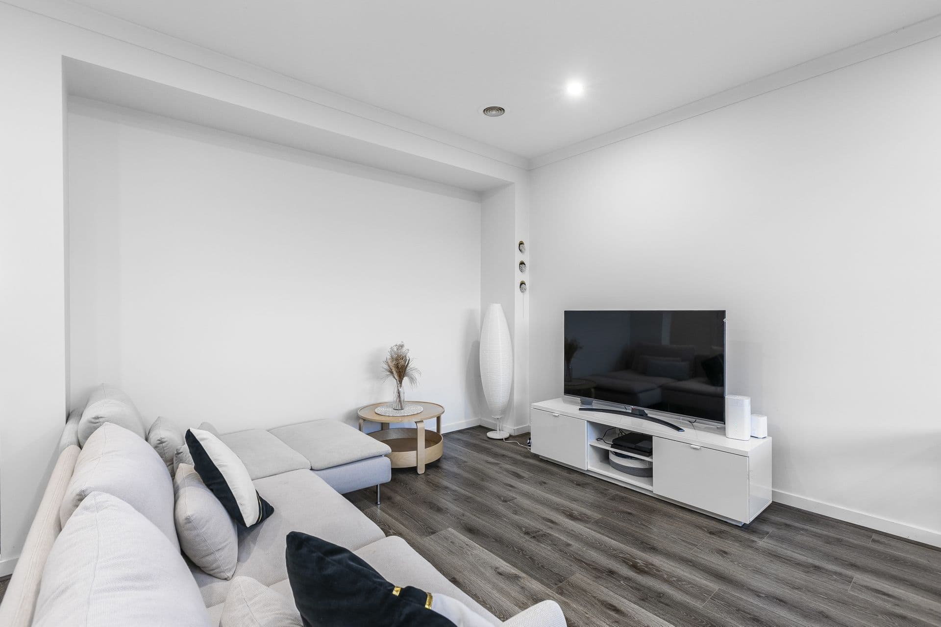 35 Gershwin Crescent, Point Cook, VIC, 3030, Point Cook - Thumbnail 2