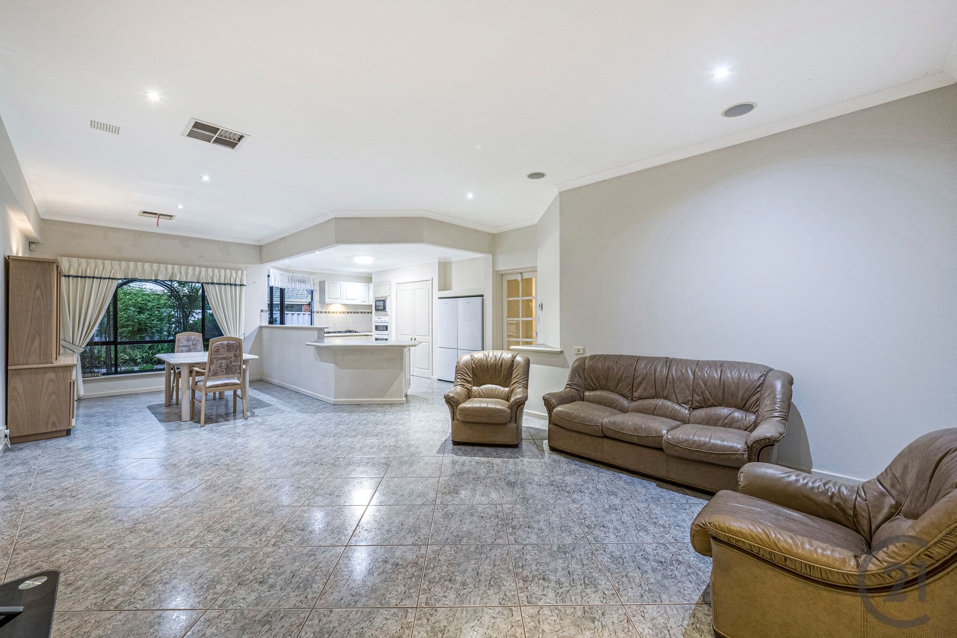 86 Mclarty Road, Halls Head, WA, 6210, Halls Head - Thumbnail 7