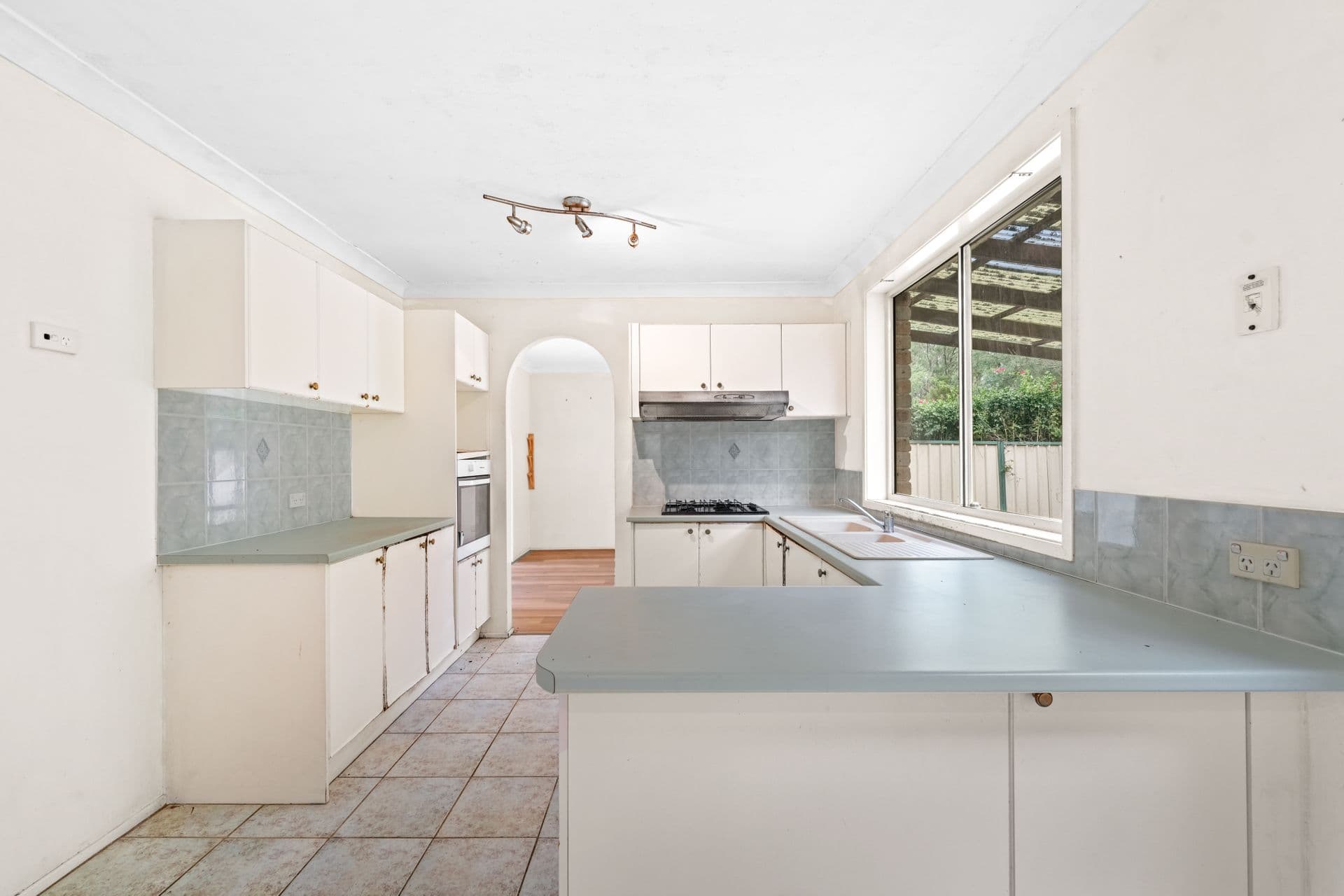 35 Freeman Circuit, Ingleburn, NSW, 2565, Ingleburn - Thumbnail 2