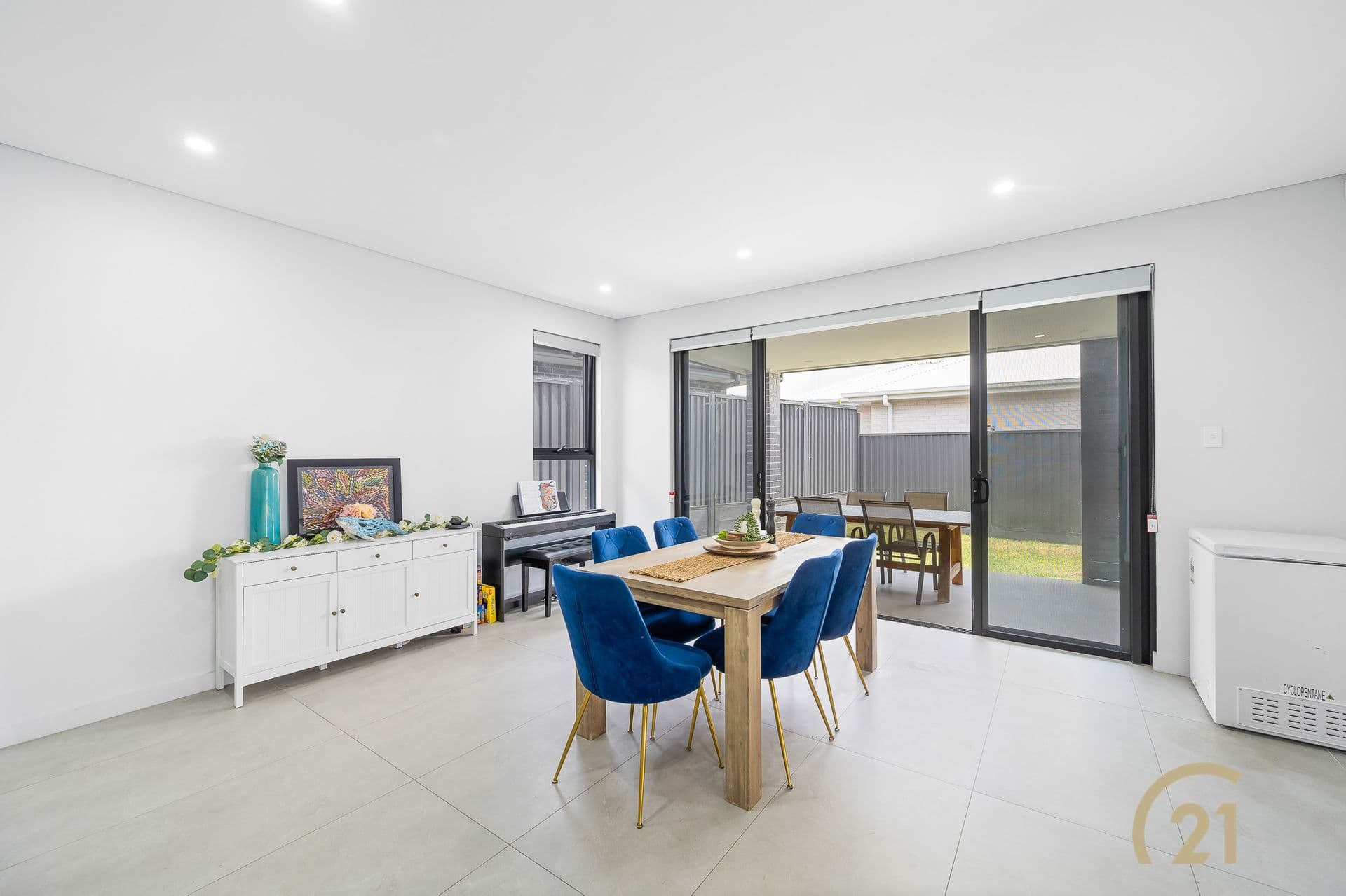 1/95-97 Ware Street, Fairfield, NSW, 2165, Gregory Hills - Thumbnail 3