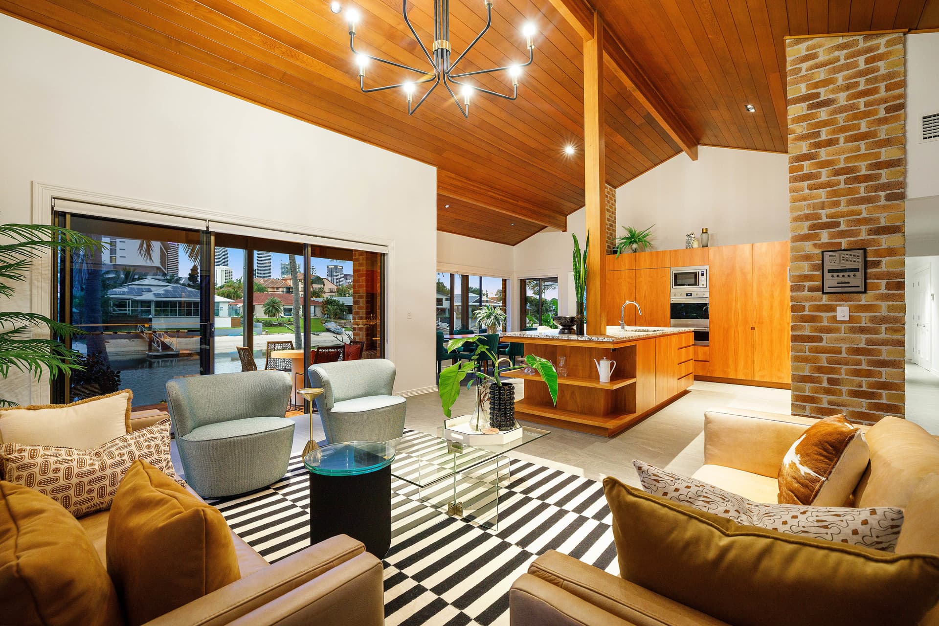 1/16 Beach Street, Clovelly, Broadbeach Waters - Thumbnail 5