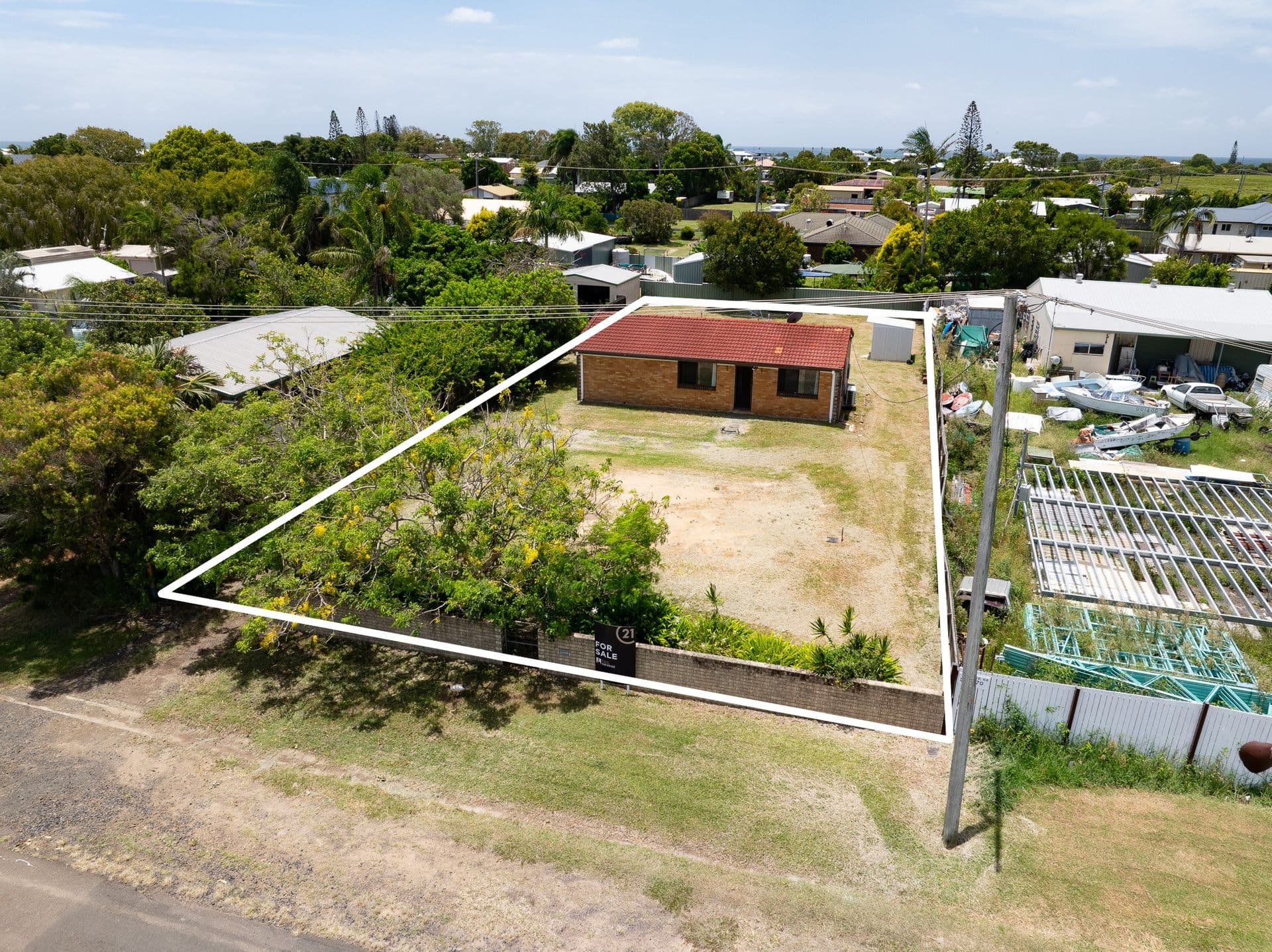 83 Kinch Street, Burnett Heads, QLD, 4670, Burnett Heads - Thumbnail 2