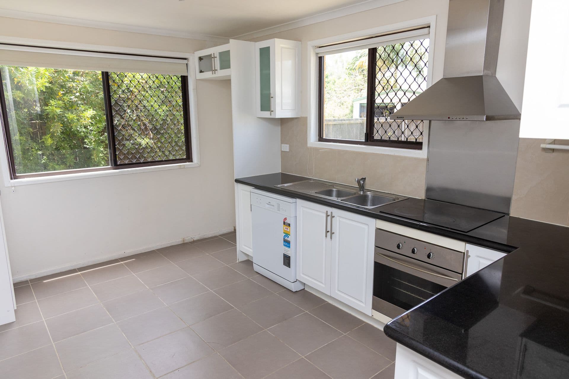 83 Kinch Street, Burnett Heads, QLD, 4670, Burnett Heads - Thumbnail 5