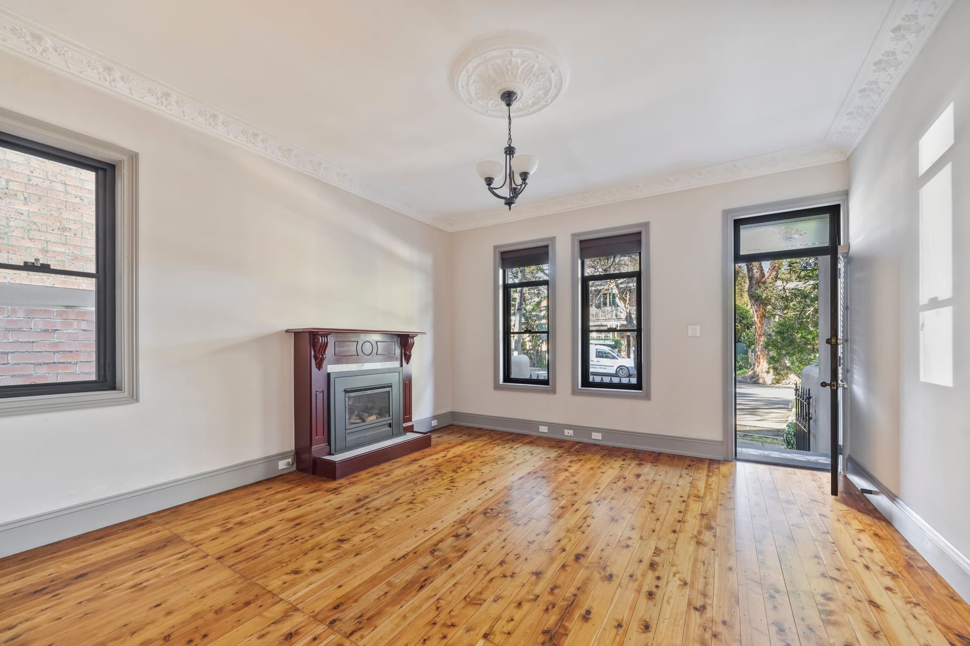 179 Denison Street, Queens Park, Queens Park - Thumbnail 6