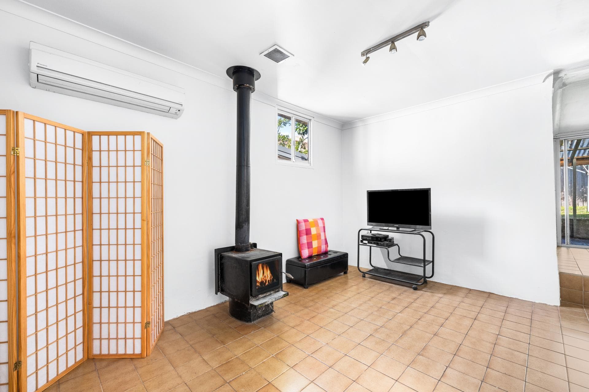 9 Nolan Avenue, Clovelly, Clovelly - Thumbnail 2