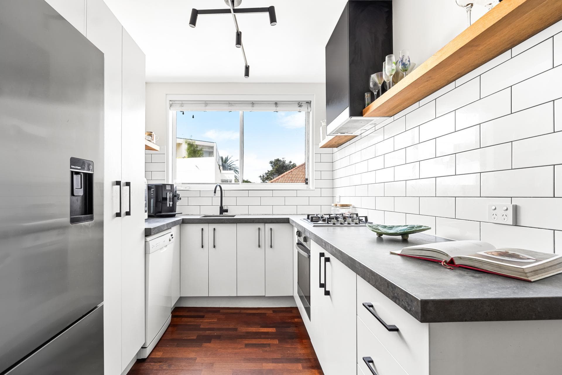 18/16 Military Road, North Bondi, North Bondi - Image 1