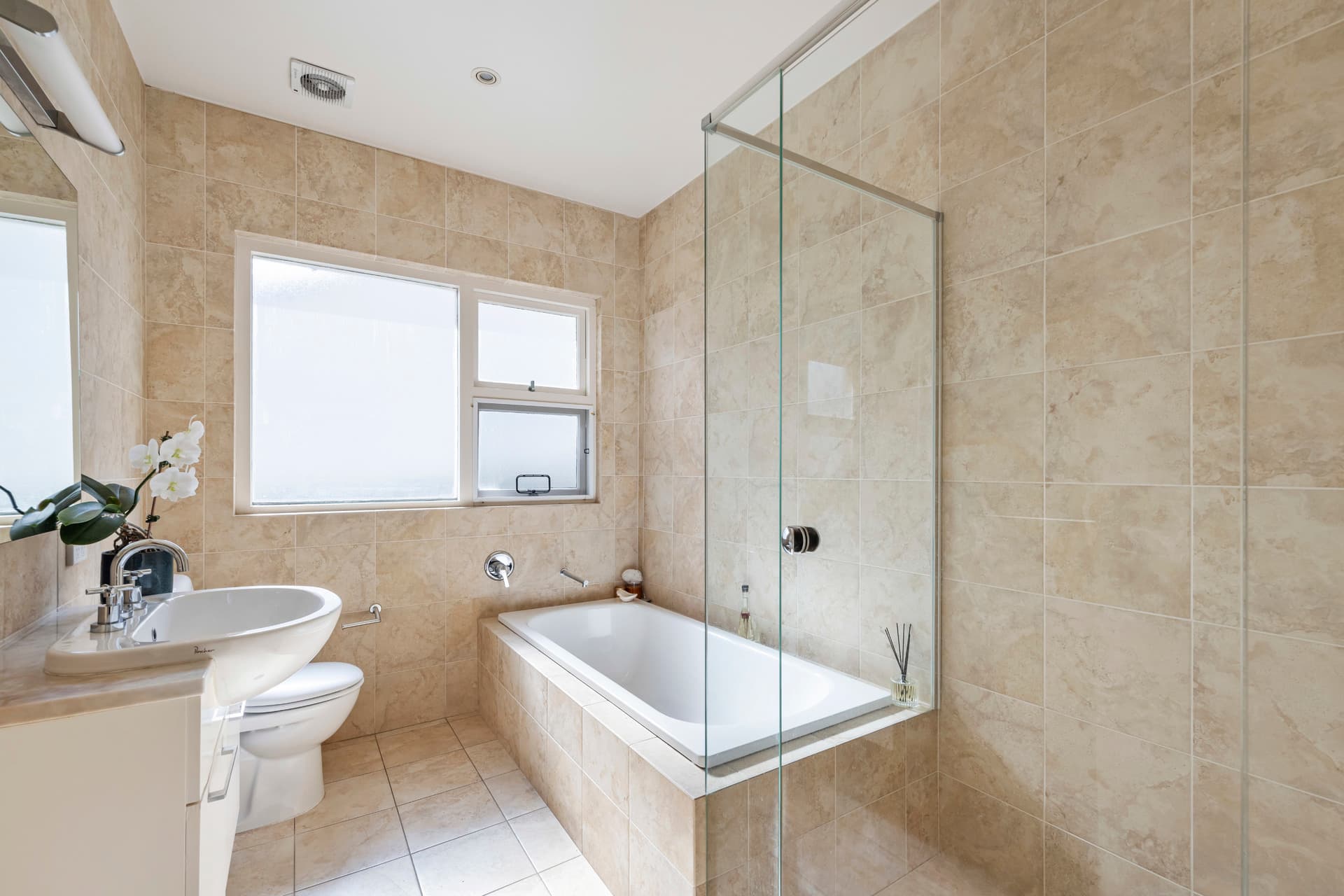 28 Tunstall Avenue, Kensington, Kensington - Thumbnail 5