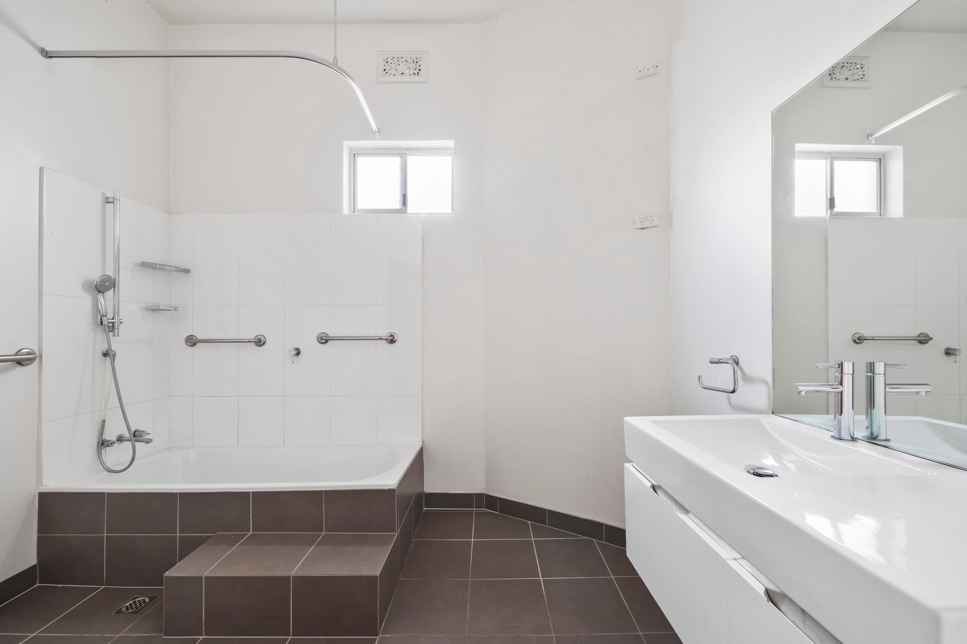 34 Birrell Street, Bondi Junction, Bondi Junction - Thumbnail 3