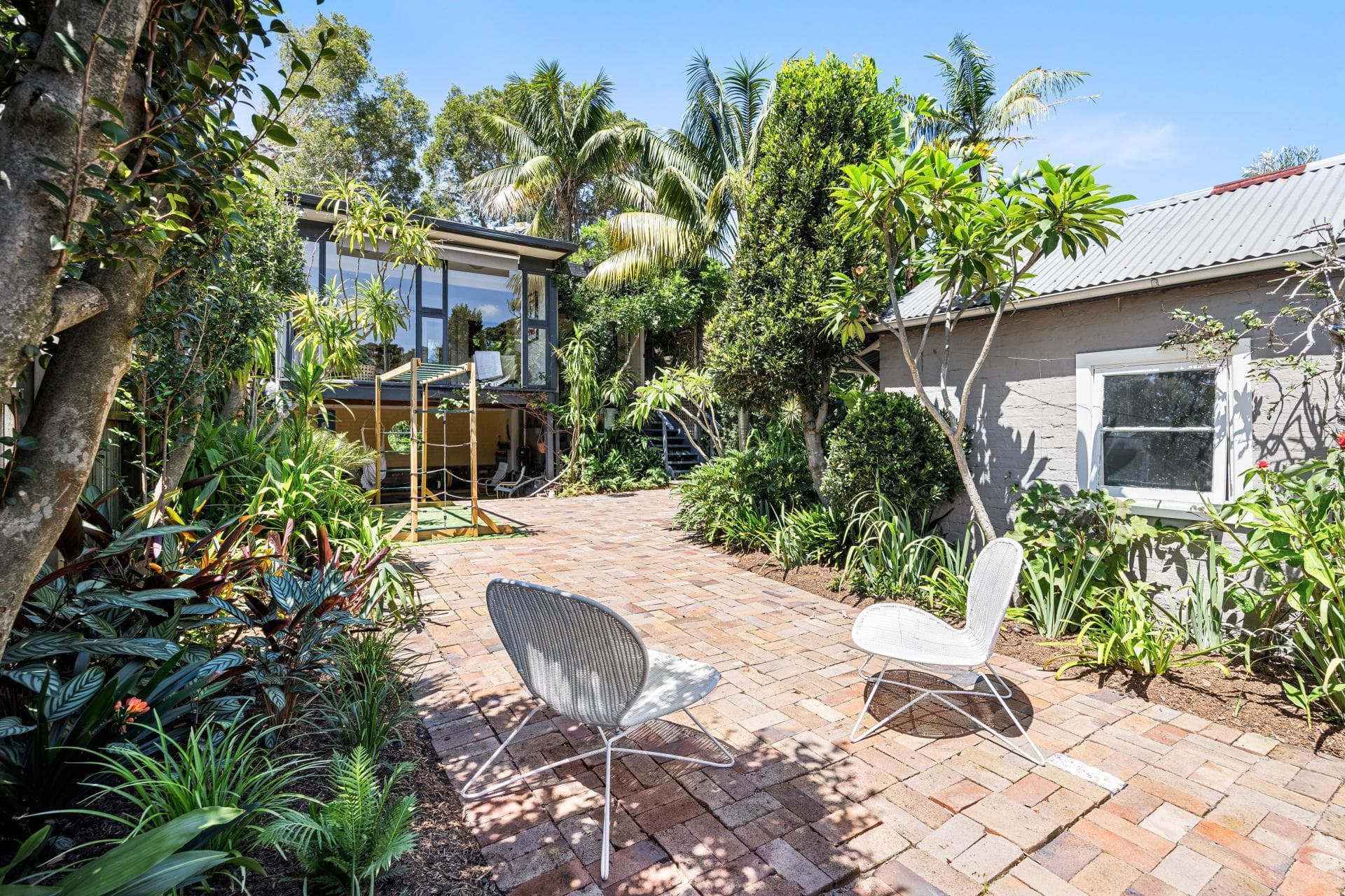 7 Stanley Street, Queens Park, Queens Park - Thumbnail 5