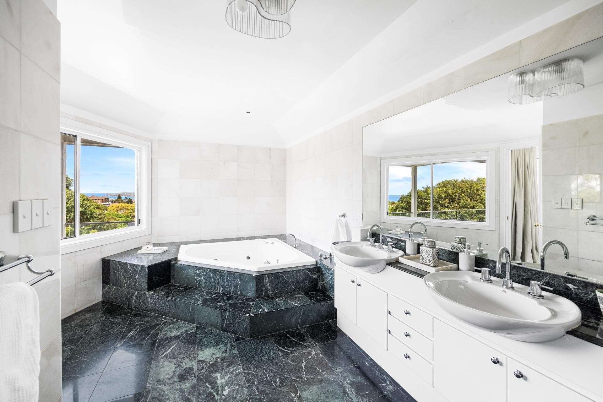 13 Busby Parade, Bronte, Bronte - Thumbnail 4