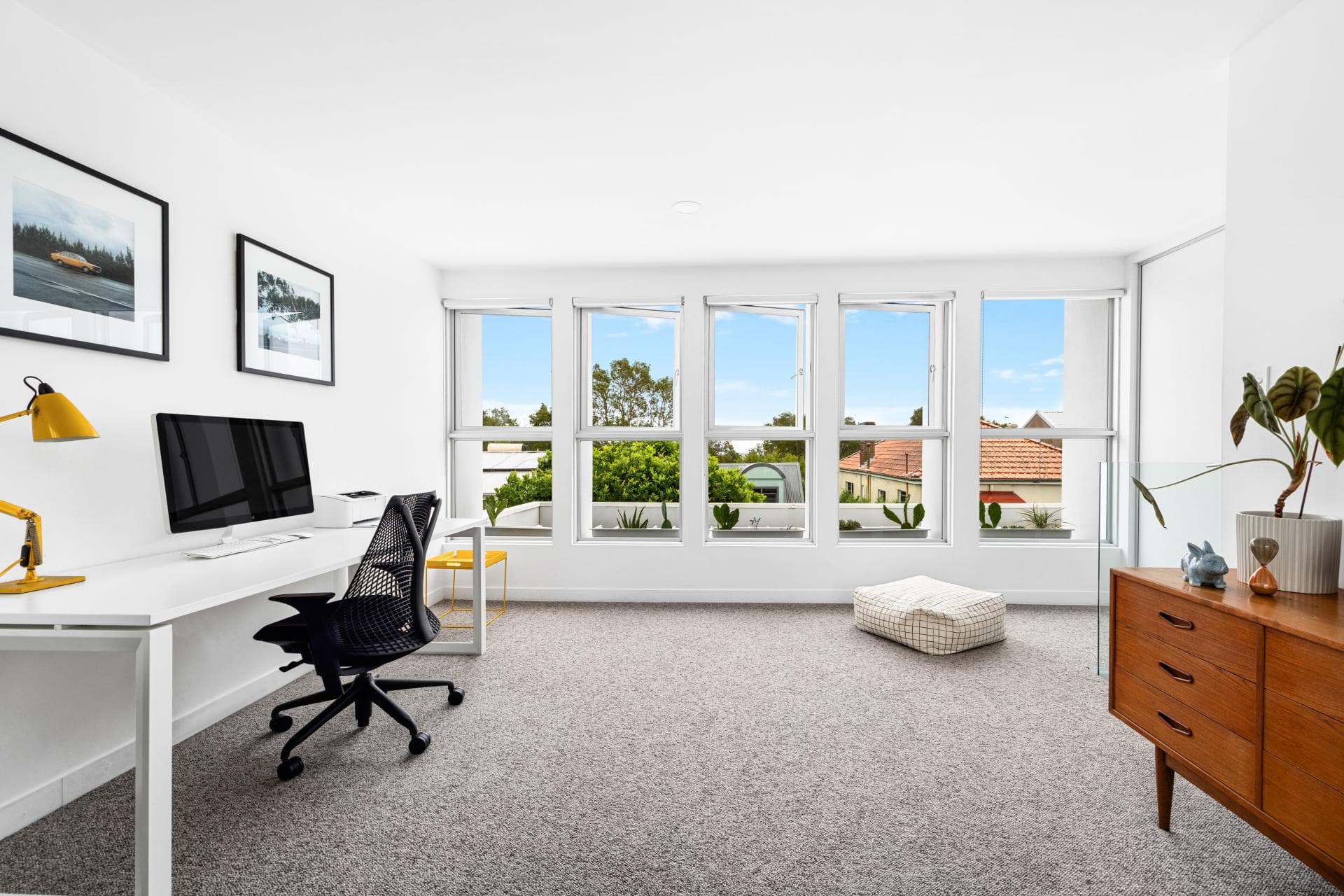 33 Isabella Street, Queens Park, Queens Park - Image 1