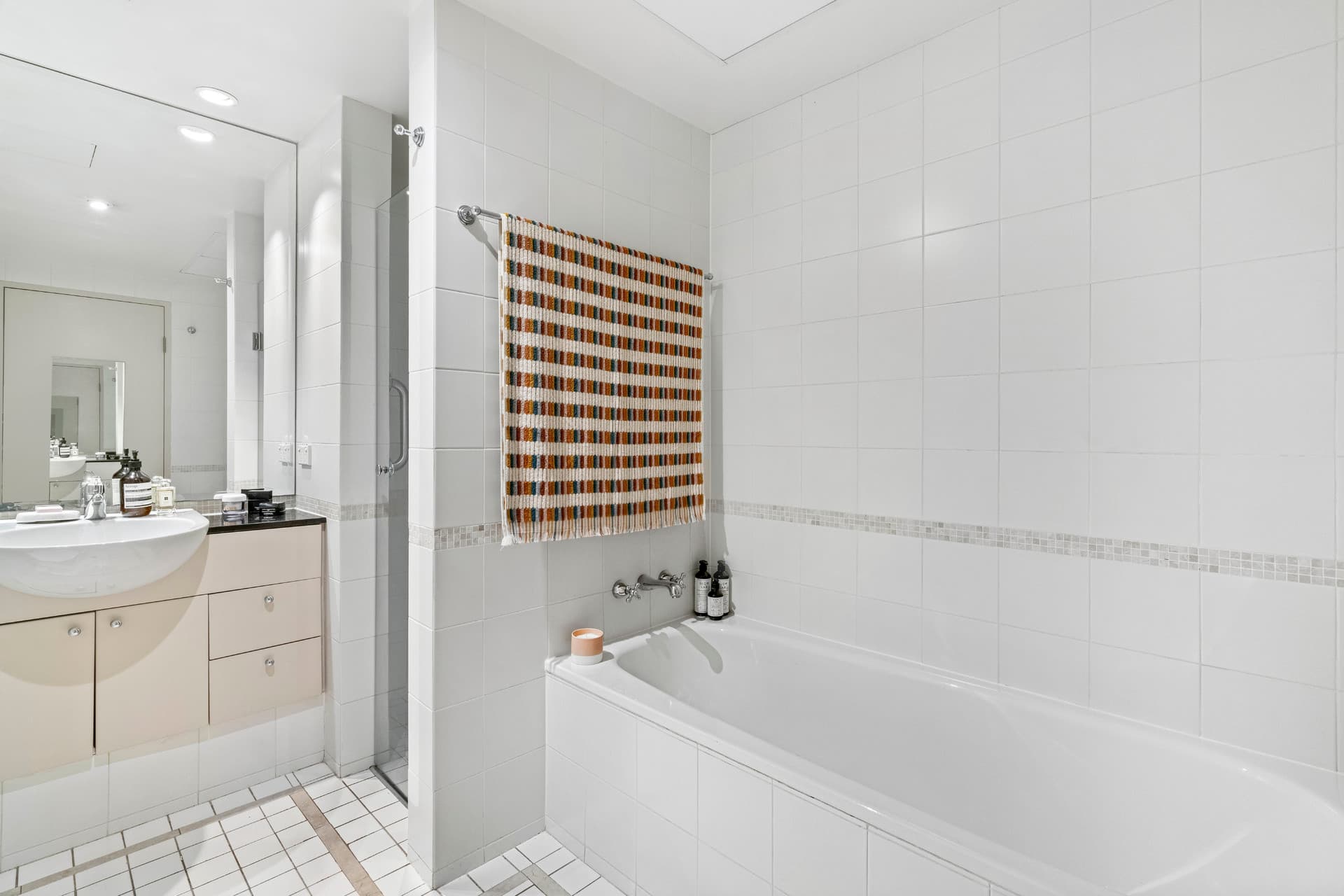 709/1A Tusculum  Street, Potts Point, Potts Point - Image 1