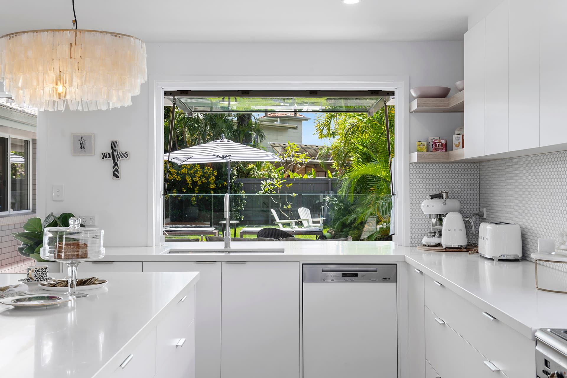 10/165 Victoria  Road, Bellevue Hill, Burleigh Waters - Thumbnail 3