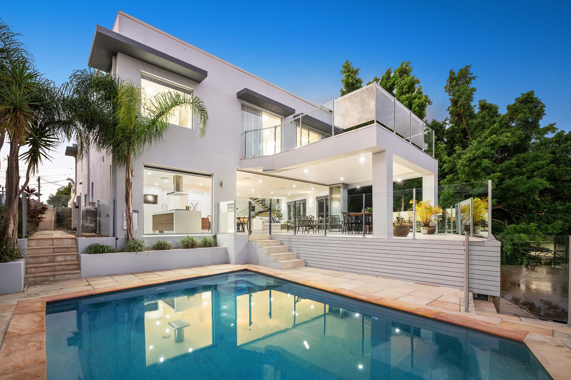 2/82 Mascot Drive, Eastlakes, Broadbeach Waters - Image 1