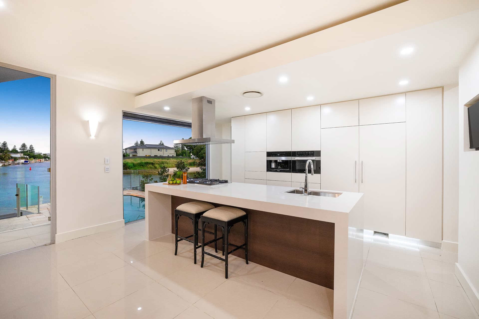 2/82 Mascot Drive, Eastlakes, Broadbeach Waters - Thumbnail 4