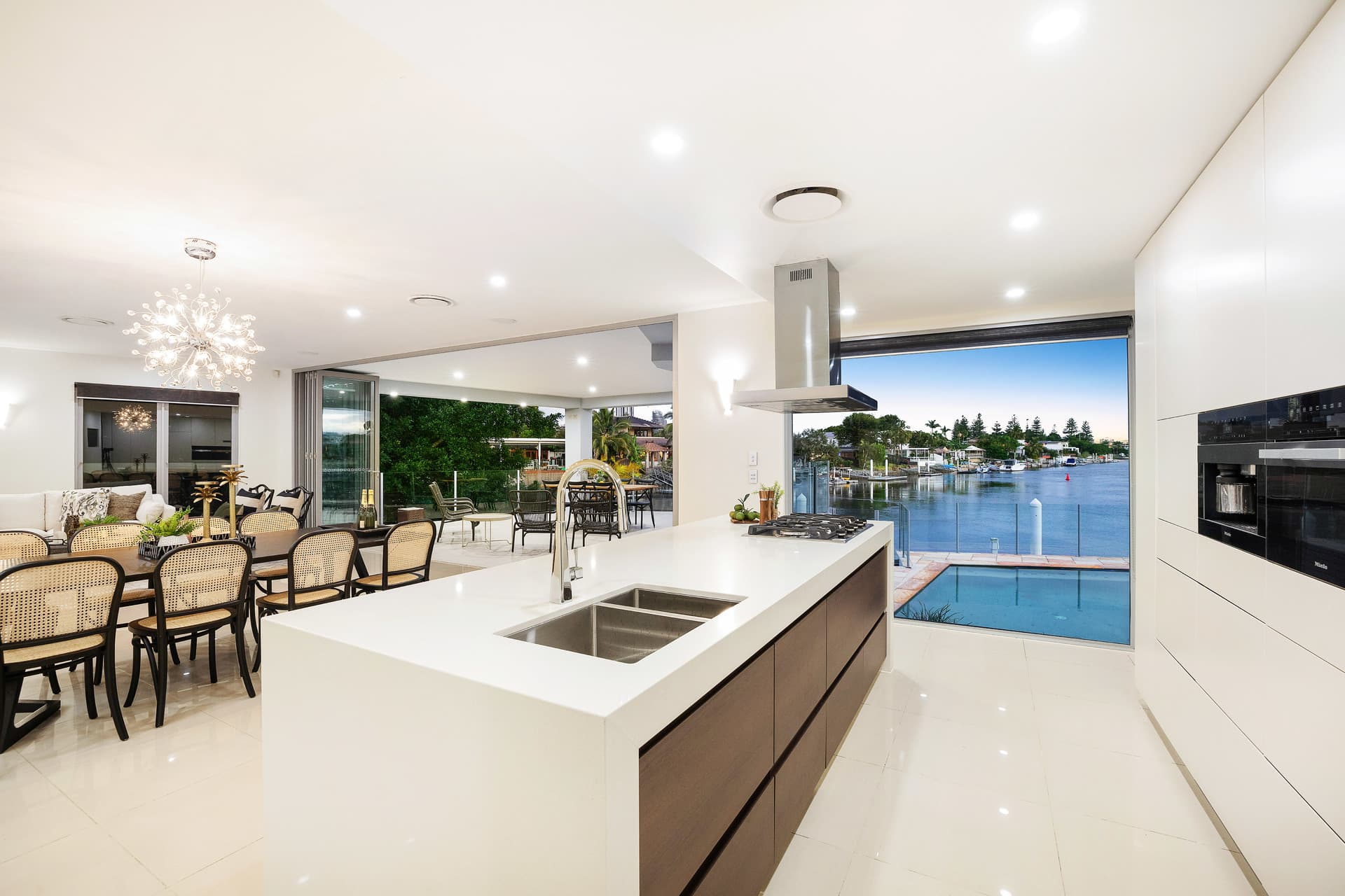 2/82 Mascot Drive, Eastlakes, Broadbeach Waters - Thumbnail 6