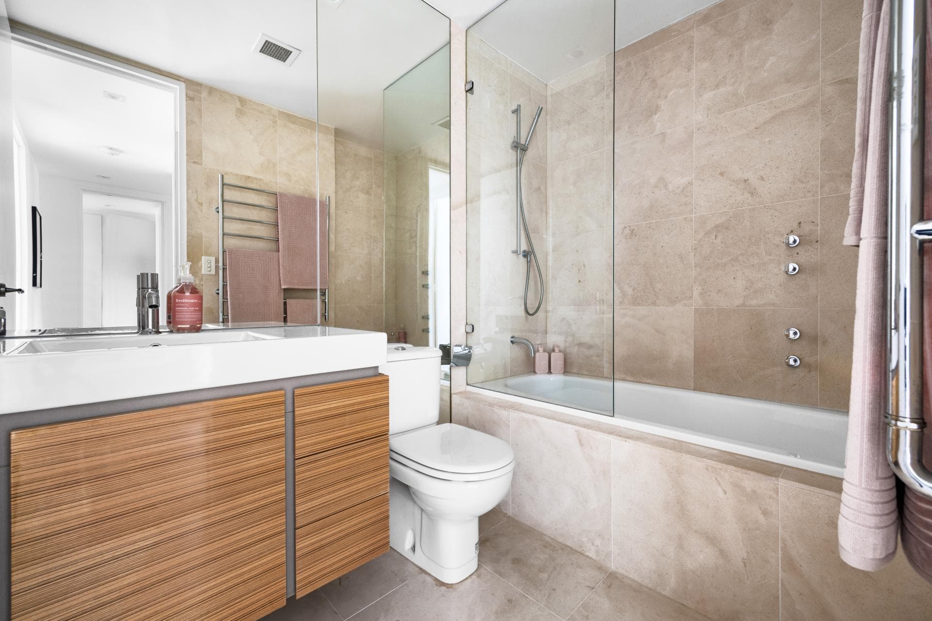 9/2-16 Towns Road, Rose Bay, Rose Bay - Thumbnail 2