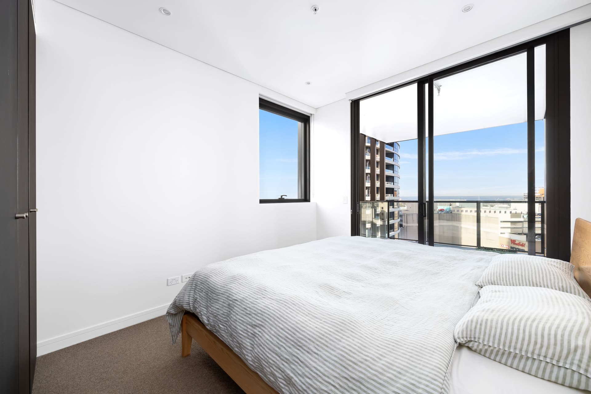 1502/184 Forbes Street, Darlinghurst - Thumbnail 2